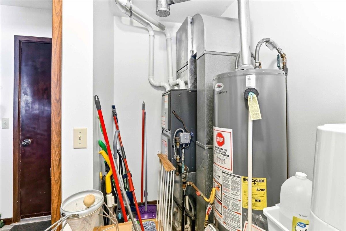 1820 E EMERALD STREET, Marshfield, Wisconsin 54449, 2 Bedrooms Bedrooms, 5 Rooms Rooms,1 BathroomBathrooms,Multi-family,For Sale,1820 E EMERALD STREET,22600824