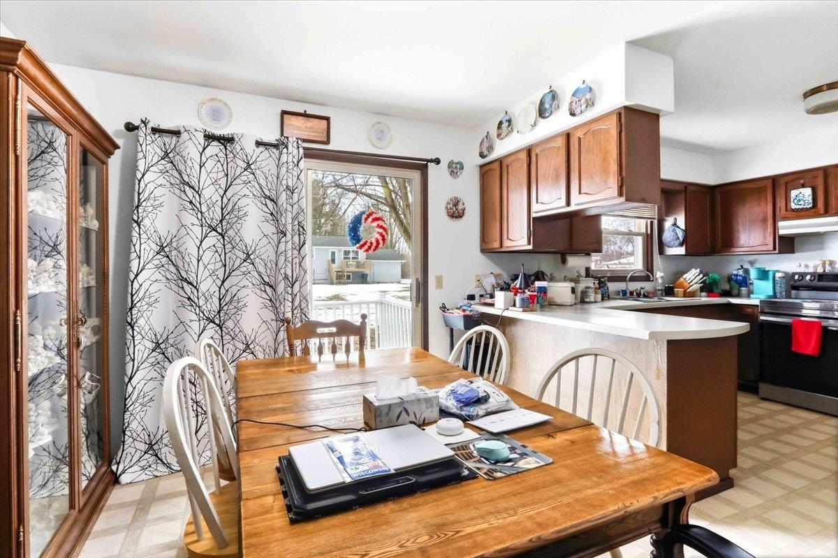 1820 E EMERALD STREET, Marshfield, Wisconsin 54449, 2 Bedrooms Bedrooms, 5 Rooms Rooms,1 BathroomBathrooms,Multi-family,For Sale,1820 E EMERALD STREET,22600824