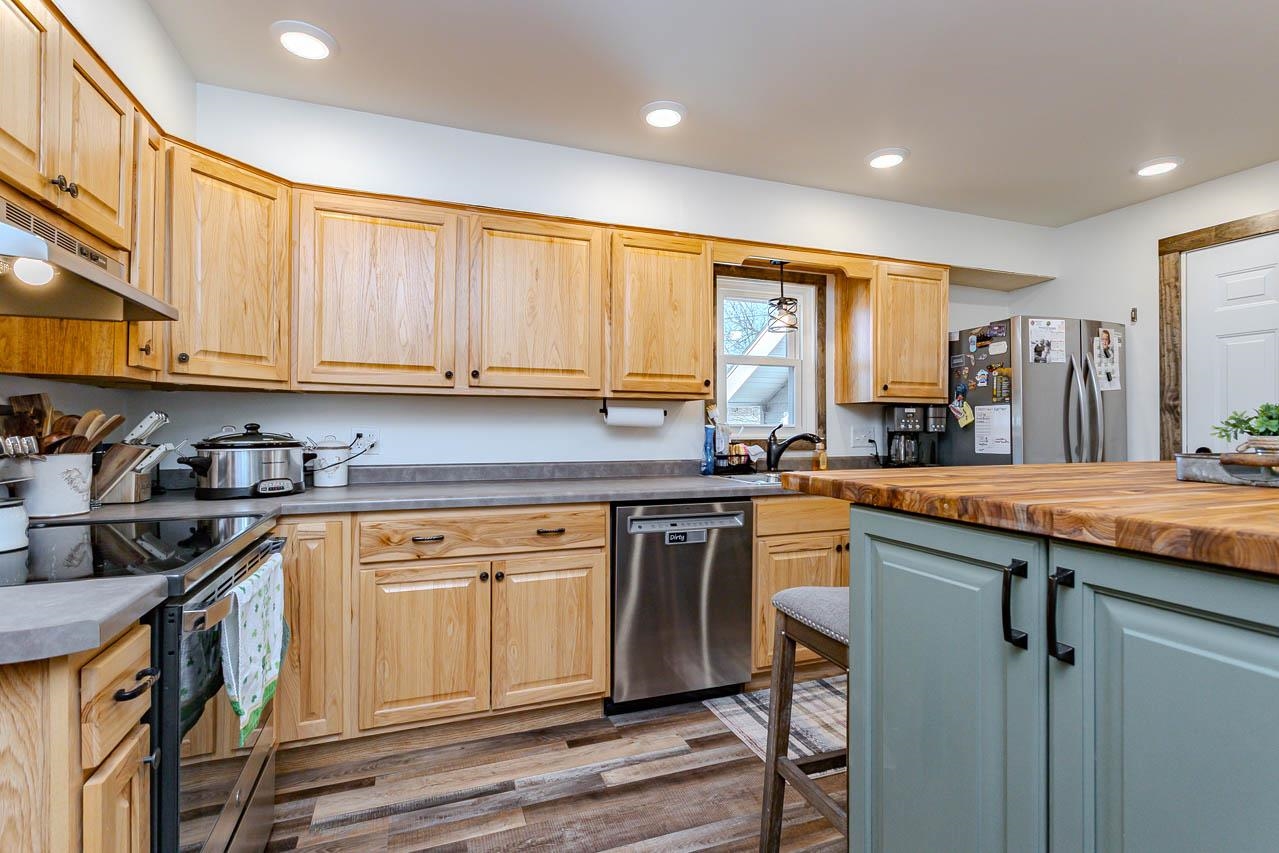 1002 E 7TH STREET, Merrill, Wisconsin 54452, 4 Bedrooms Bedrooms, ,2 BathroomsBathrooms,Residential,For Sale,1002 E 7TH STREET,22600825