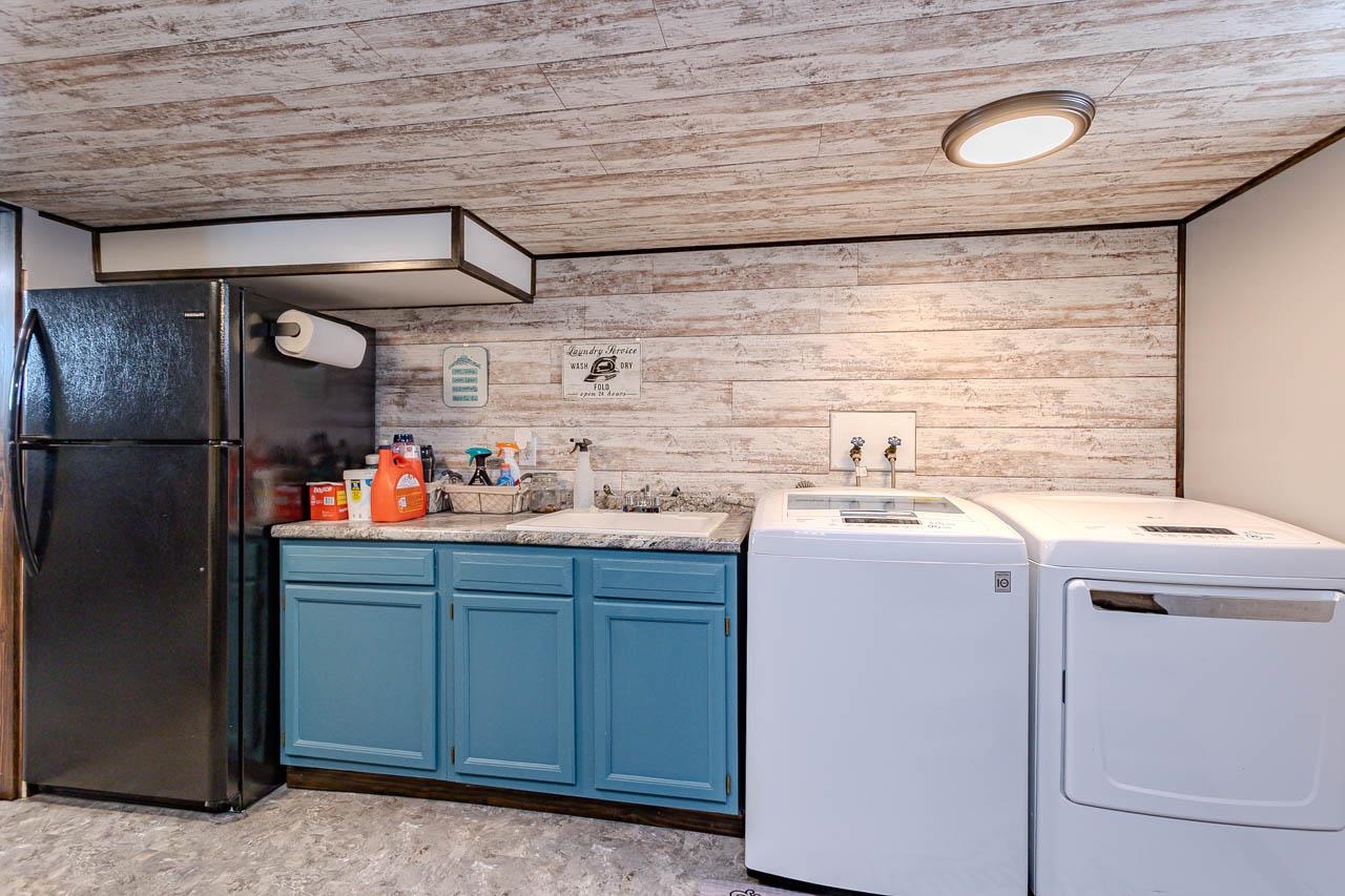 1002 E 7TH STREET, Merrill, Wisconsin 54452, 4 Bedrooms Bedrooms, ,2 BathroomsBathrooms,Residential,For Sale,1002 E 7TH STREET,22600825