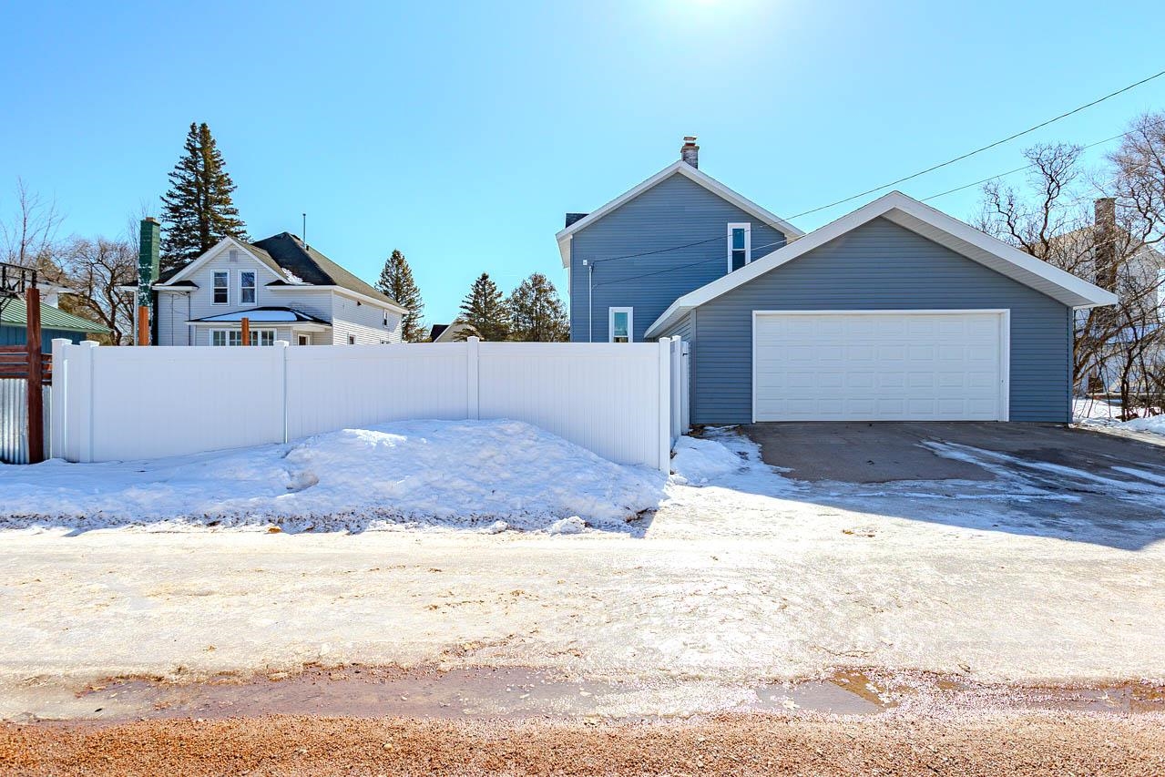 1002 E 7TH STREET, Merrill, Wisconsin 54452, 4 Bedrooms Bedrooms, ,2 BathroomsBathrooms,Residential,For Sale,1002 E 7TH STREET,22600825