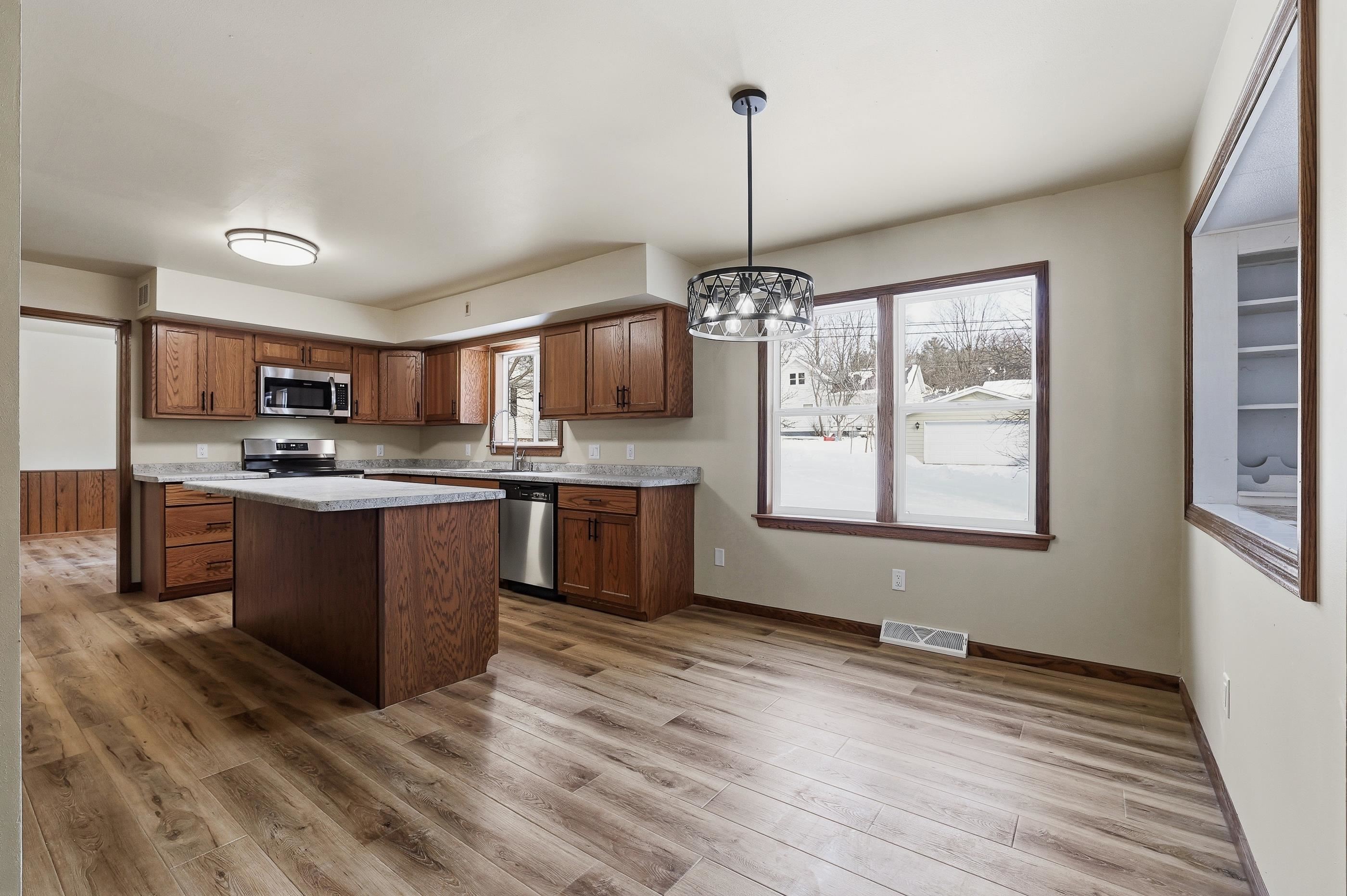 505 N 11TH STREET, Wausau, Wisconsin 54403, 4 Bedrooms Bedrooms, ,2 BathroomsBathrooms,Residential,For Sale,505 N 11TH STREET,22600828