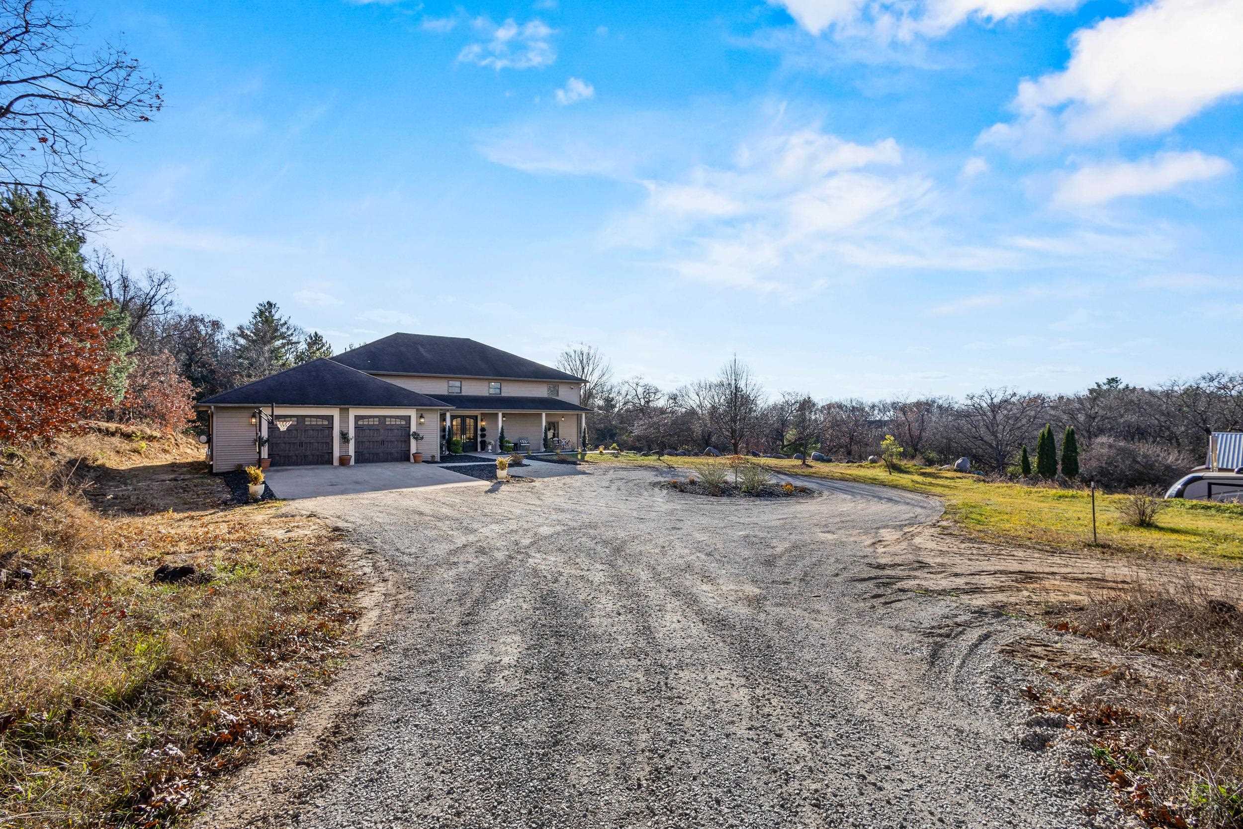 W11647 AKRON AVENUE, Plainfield, Wisconsin 54966, 6 Bedrooms Bedrooms, ,5 BathroomsBathrooms,Residential,For Sale,W11647 AKRON AVENUE,22600829