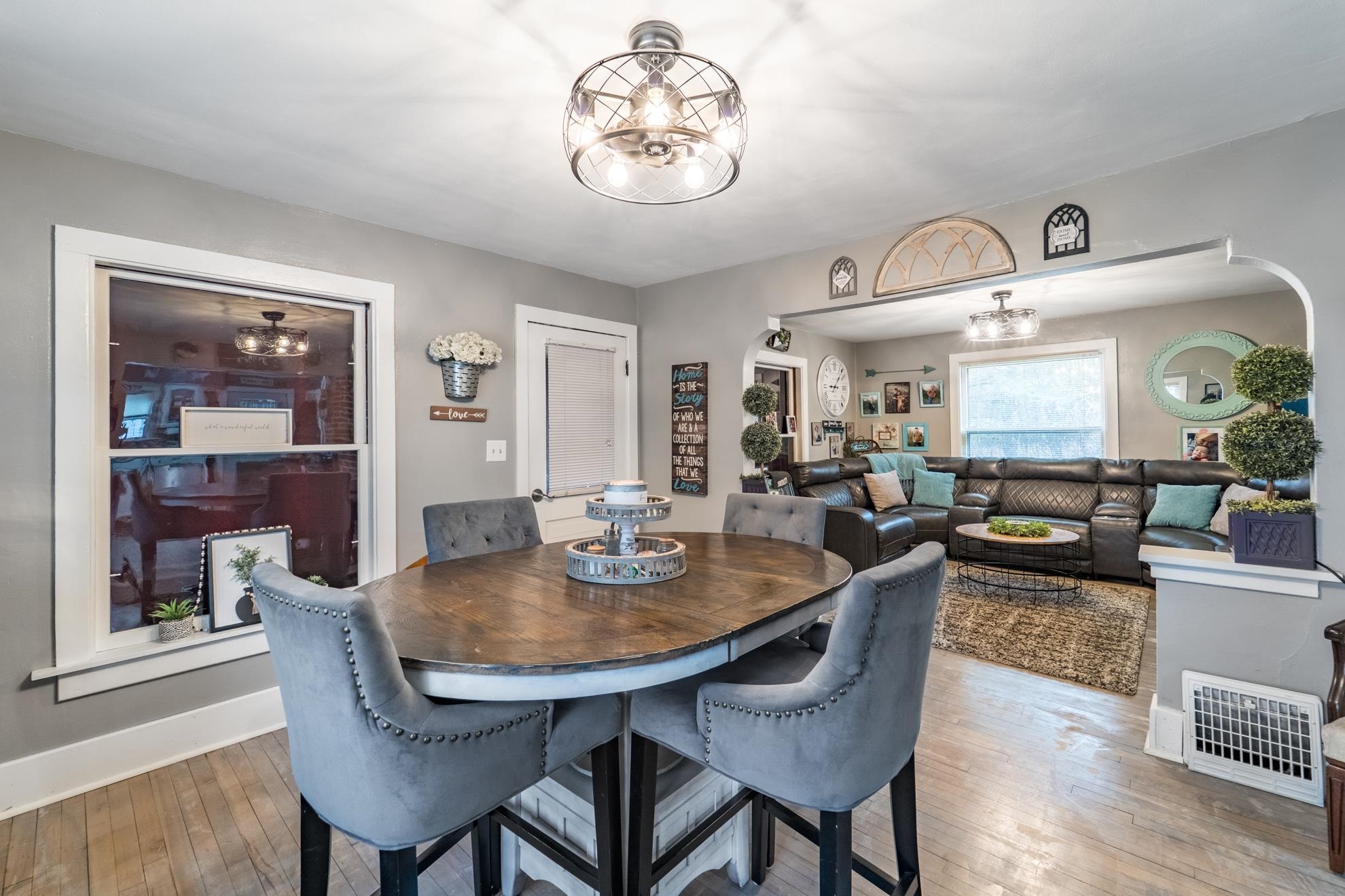 1303 E WAUSAU AVENUE, Wausau, Wisconsin 54403, 2 Bedrooms Bedrooms, ,1 BathroomBathrooms,Residential,For Sale,1303 E WAUSAU AVENUE,22600831