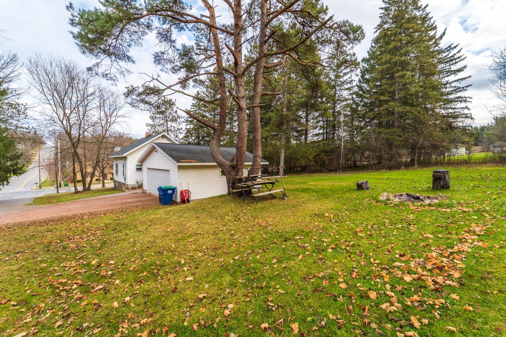 1303 E WAUSAU AVENUE, Wausau, Wisconsin 54403, 2 Bedrooms Bedrooms, ,1 BathroomBathrooms,Residential,For Sale,1303 E WAUSAU AVENUE,22600831