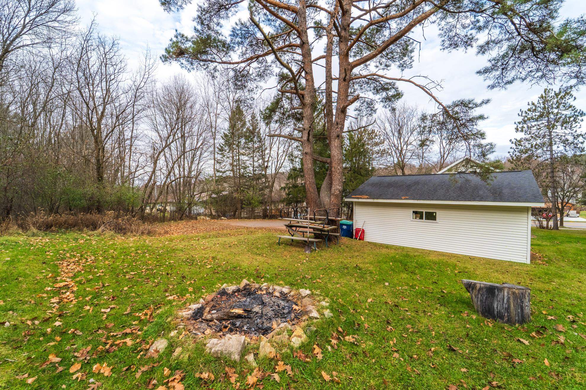 1303 E WAUSAU AVENUE, Wausau, Wisconsin 54403, 2 Bedrooms Bedrooms, ,1 BathroomBathrooms,Residential,For Sale,1303 E WAUSAU AVENUE,22600831