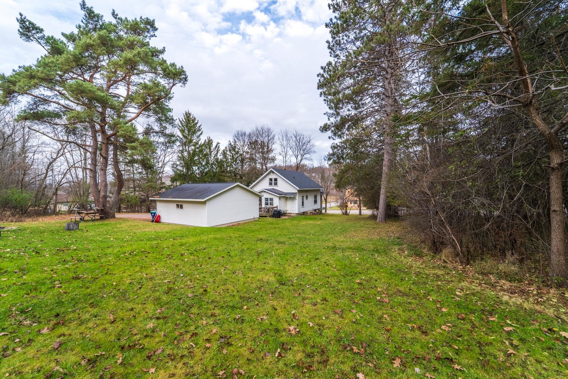 1303 E WAUSAU AVENUE, Wausau, Wisconsin 54403, 2 Bedrooms Bedrooms, ,1 BathroomBathrooms,Residential,For Sale,1303 E WAUSAU AVENUE,22600831