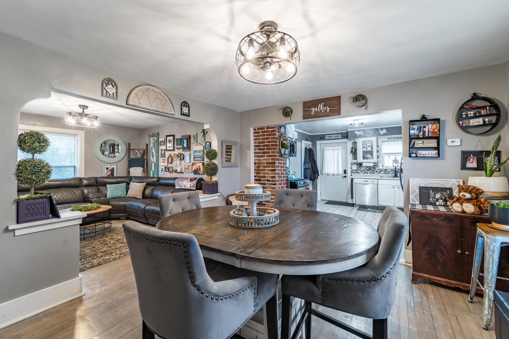 1303 E WAUSAU AVENUE, Wausau, Wisconsin 54403, 2 Bedrooms Bedrooms, ,1 BathroomBathrooms,Residential,For Sale,1303 E WAUSAU AVENUE,22600831