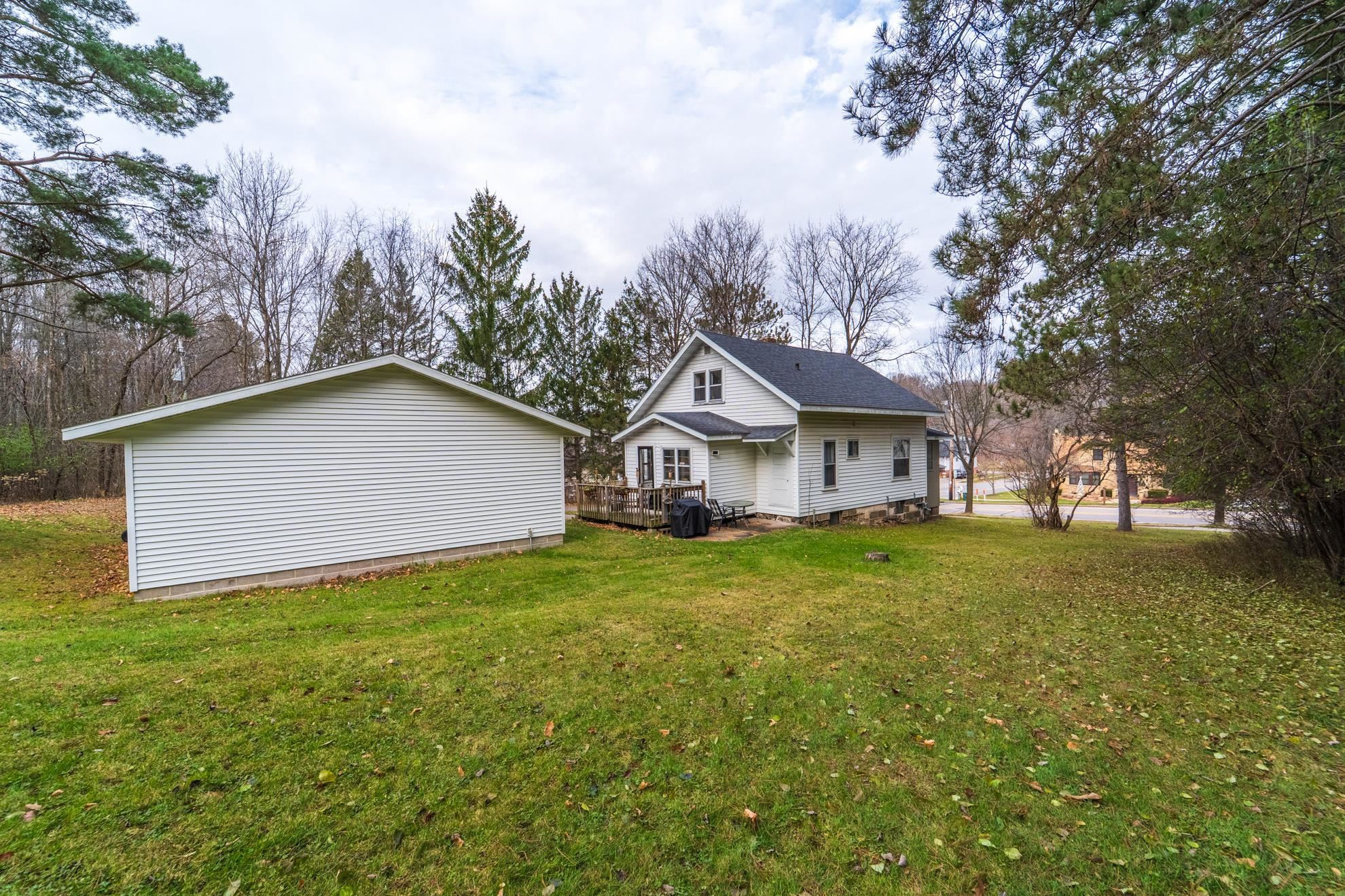 1303 E WAUSAU AVENUE, Wausau, Wisconsin 54403, 2 Bedrooms Bedrooms, ,1 BathroomBathrooms,Residential,For Sale,1303 E WAUSAU AVENUE,22600831