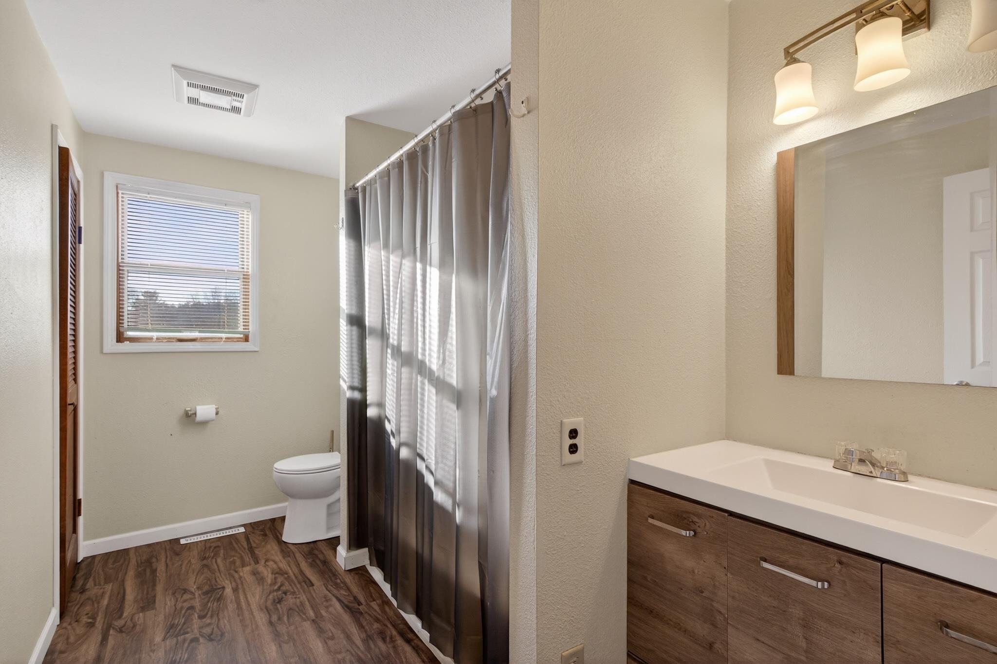 921 JEFFERSON STREET, Wisconsin Rapids, Wisconsin 54495, 3 Bedrooms Bedrooms, ,1 BathroomBathrooms,Residential,For Sale,921 JEFFERSON STREET,22600837