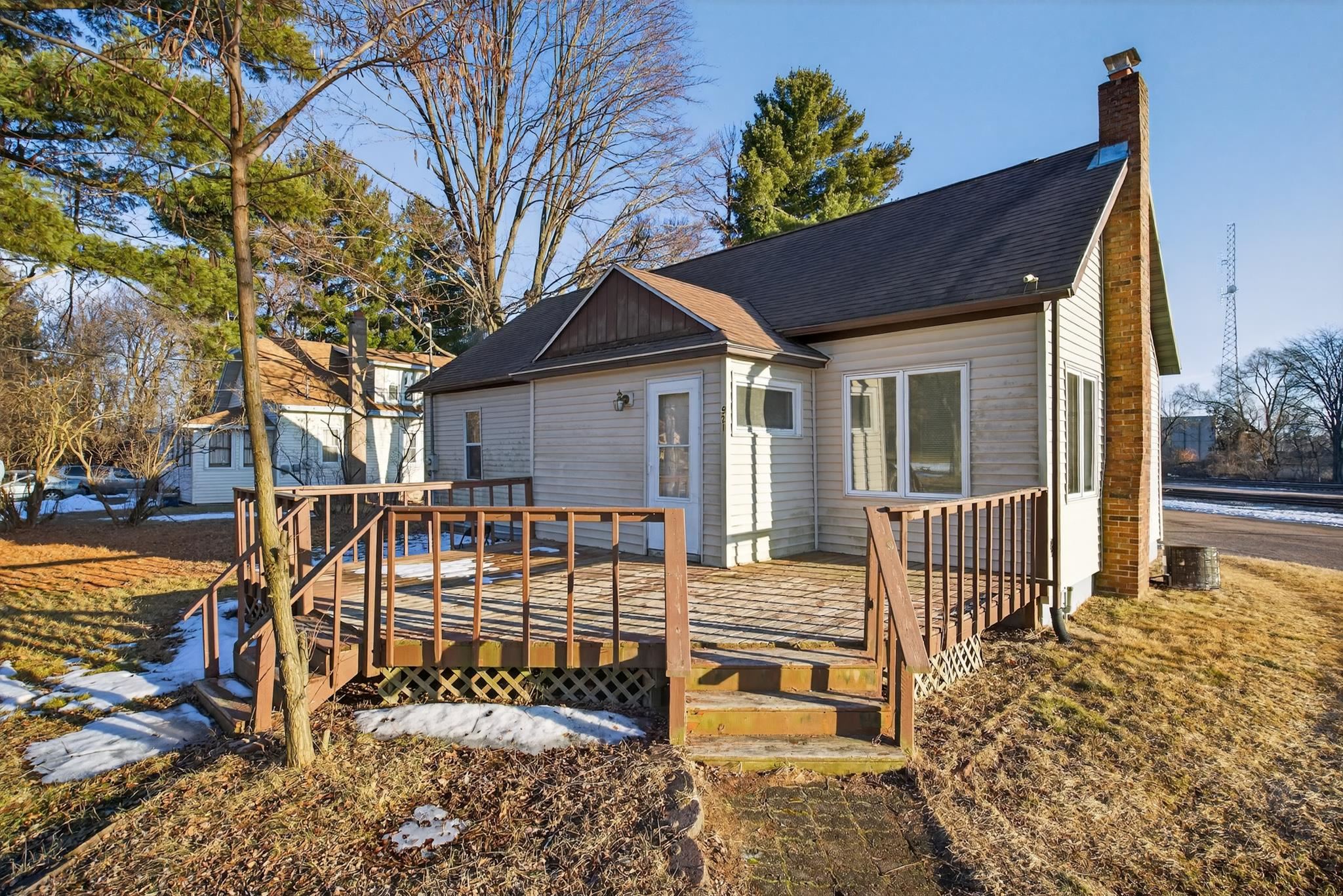 921 JEFFERSON STREET, Wisconsin Rapids, Wisconsin 54495, 3 Bedrooms Bedrooms, ,1 BathroomBathrooms,Residential,For Sale,921 JEFFERSON STREET,22600837