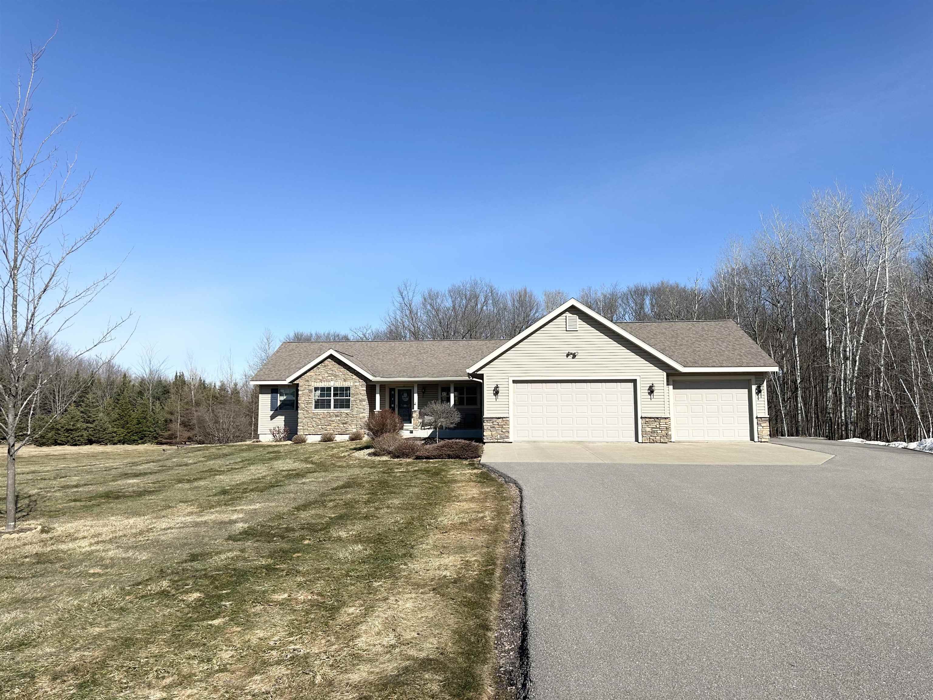 105428 WOODRIDGE DRIVE, Marshfield, Wisconsin 54449, 4 Bedrooms Bedrooms, ,2 BathroomsBathrooms,Residential,For Sale,105428 WOODRIDGE DRIVE,22600840