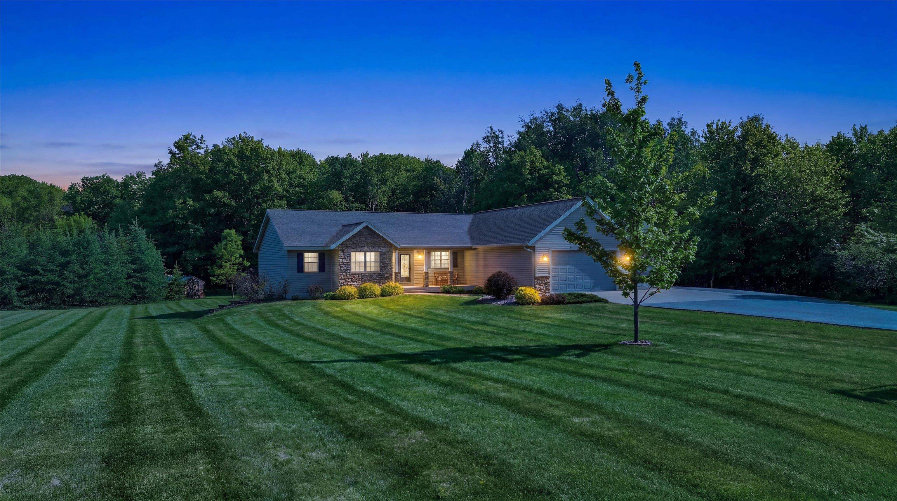 105428 WOODRIDGE DRIVE, Marshfield, Wisconsin 54449, 4 Bedrooms Bedrooms, ,2 BathroomsBathrooms,Residential,For Sale,105428 WOODRIDGE DRIVE,22600840