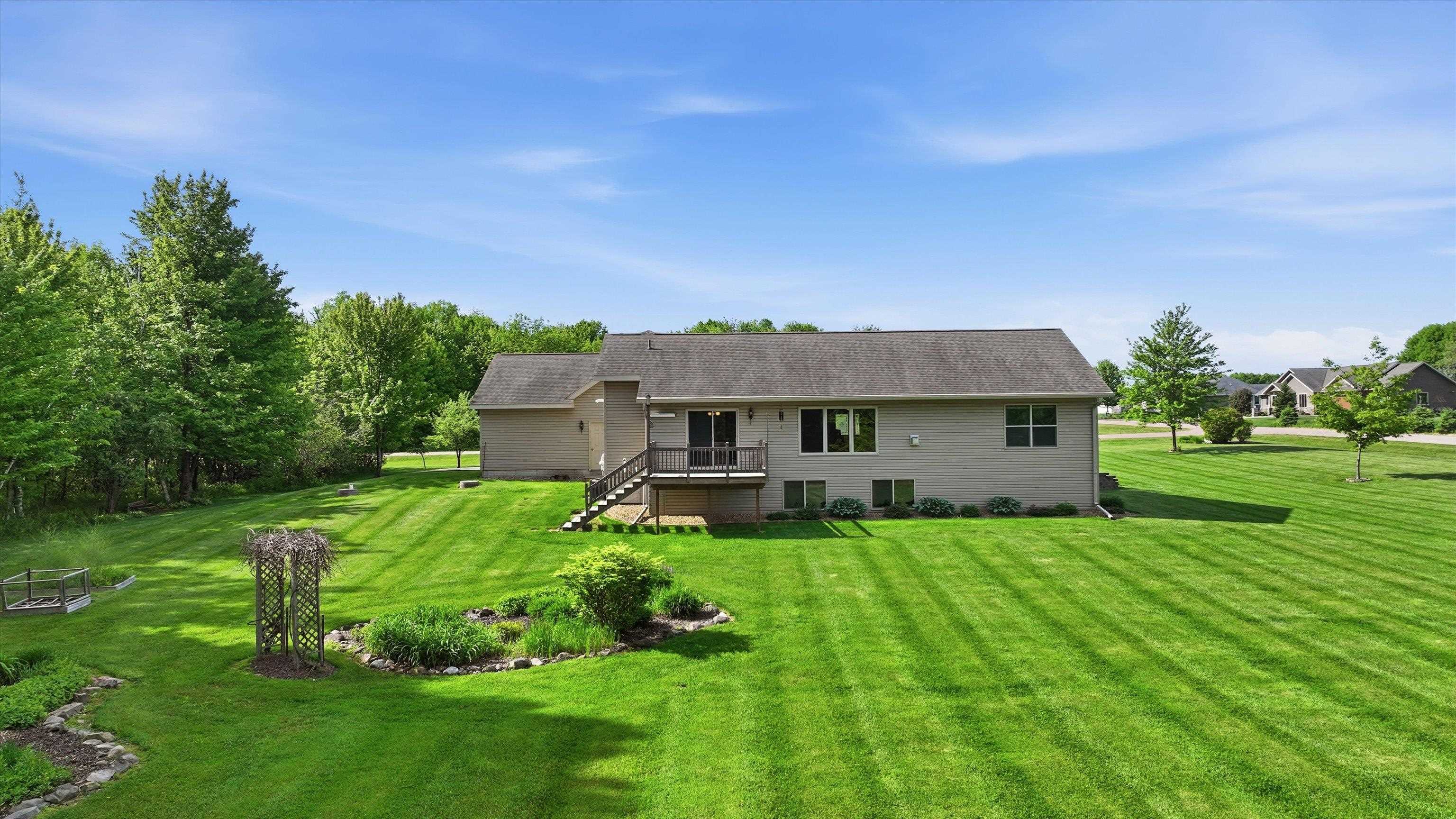 105428 WOODRIDGE DRIVE, Marshfield, Wisconsin 54449, 4 Bedrooms Bedrooms, ,2 BathroomsBathrooms,Residential,For Sale,105428 WOODRIDGE DRIVE,22600840