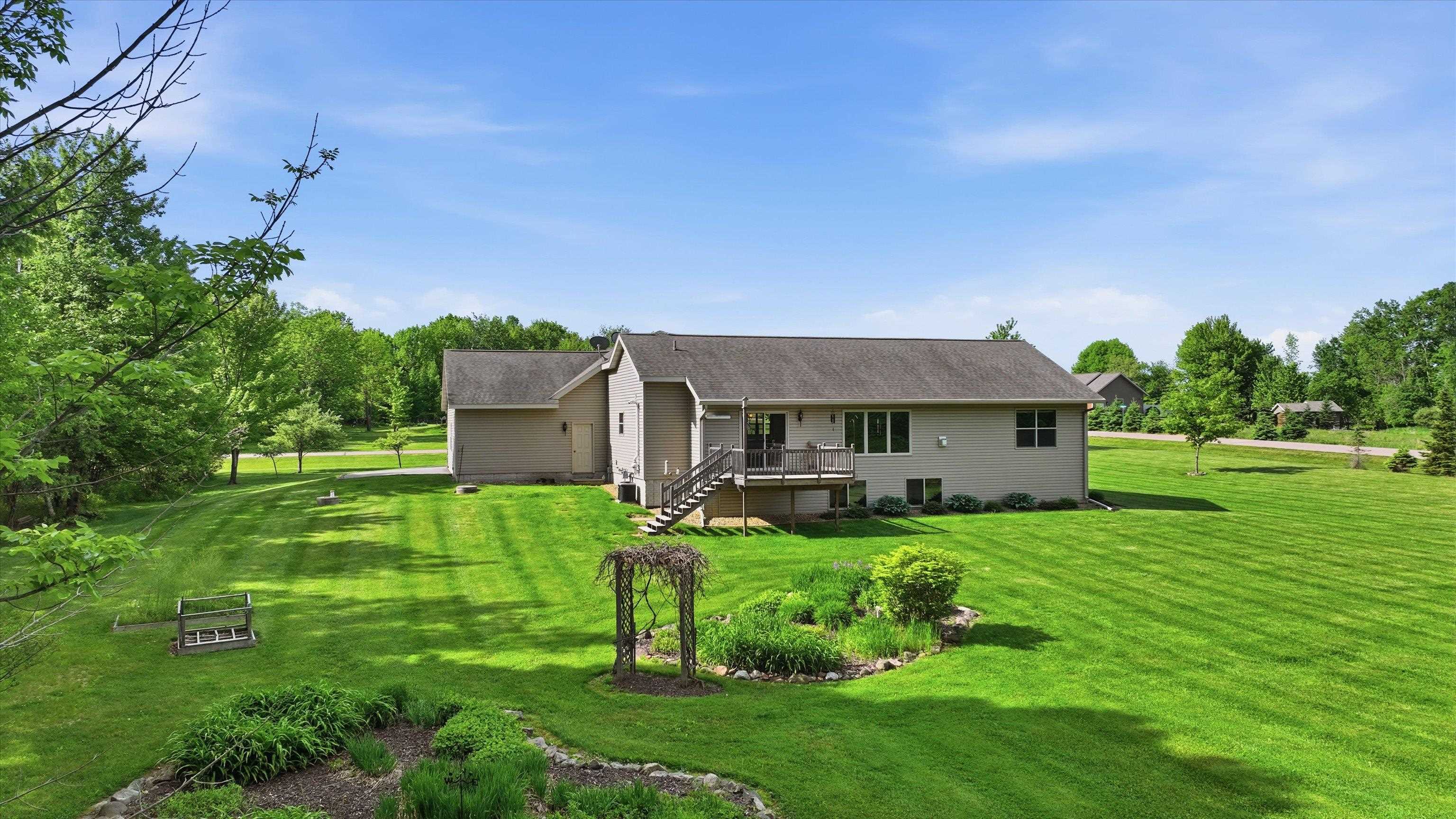 105428 WOODRIDGE DRIVE, Marshfield, Wisconsin 54449, 4 Bedrooms Bedrooms, ,2 BathroomsBathrooms,Residential,For Sale,105428 WOODRIDGE DRIVE,22600840