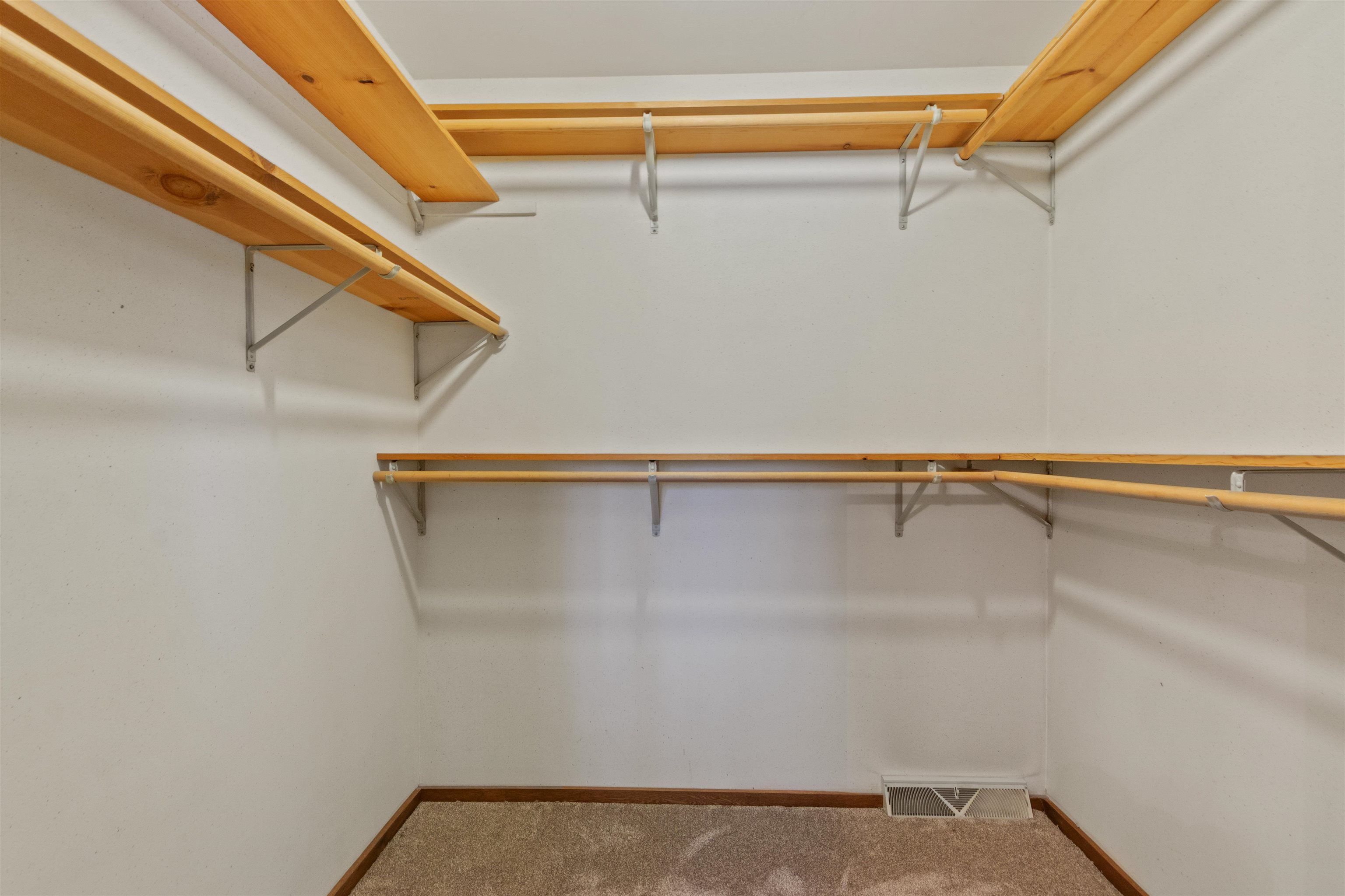 5570 APPLEWOOD COURT, Stevens Point, Wisconsin 54482, 3 Bedrooms Bedrooms, ,3 BathroomsBathrooms,Residential,For Sale,5570 APPLEWOOD COURT,22600841