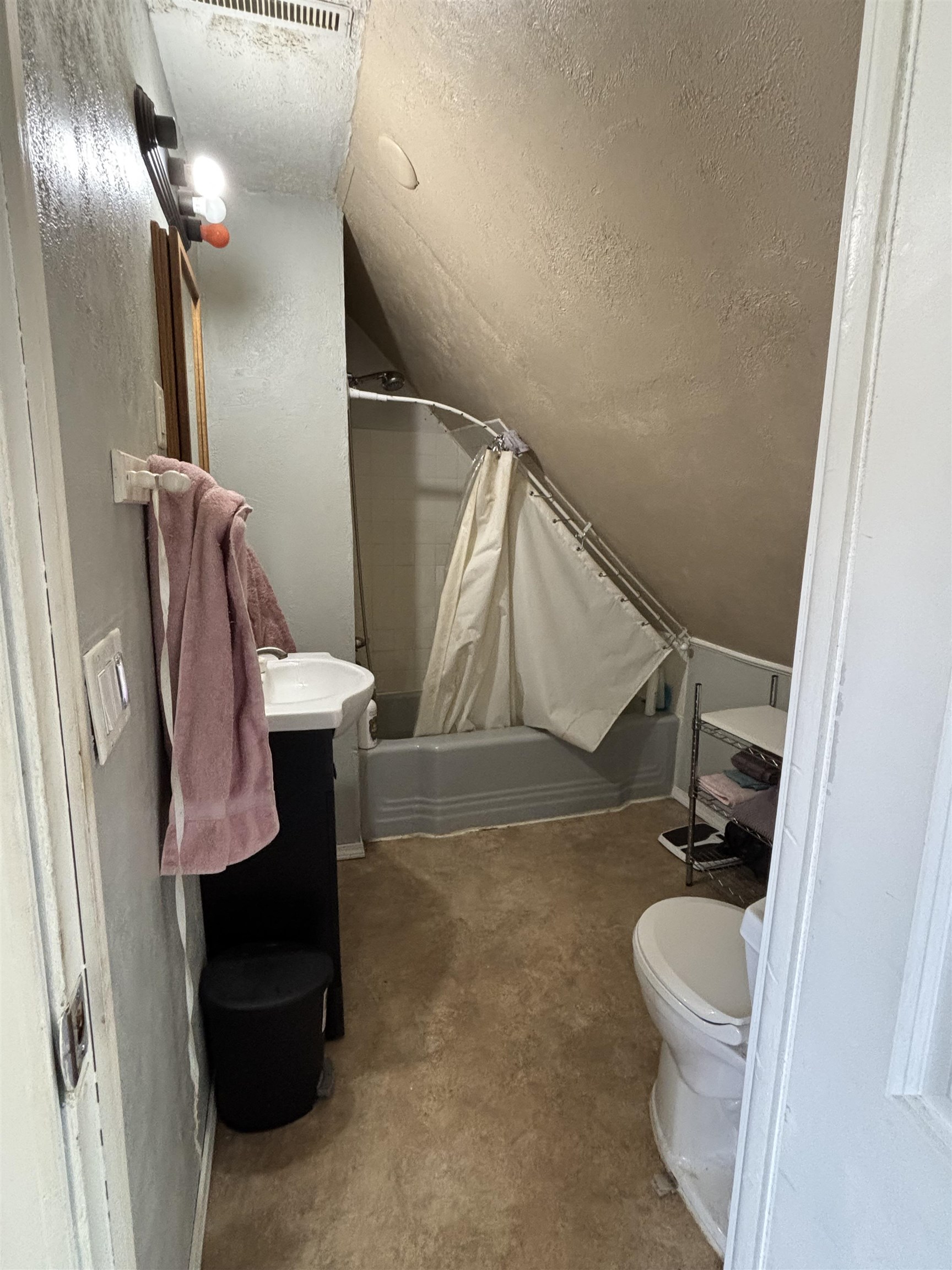 620 N STATE STREET, Merrill, Wisconsin 54452, 2 Bedrooms Bedrooms, 5 Rooms Rooms,1 BathroomBathrooms,Multi-family,For Sale,620 N STATE STREET,22600845