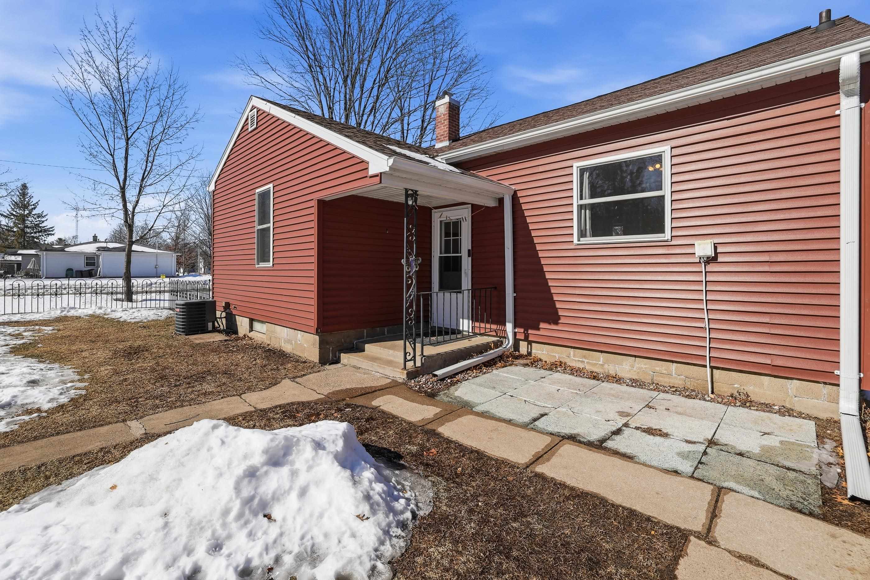 820 W FOURTH STREET, Mosinee, Wisconsin 54455, 2 Bedrooms Bedrooms, ,1 BathroomBathrooms,Residential,For Sale,820 W FOURTH STREET,22600847