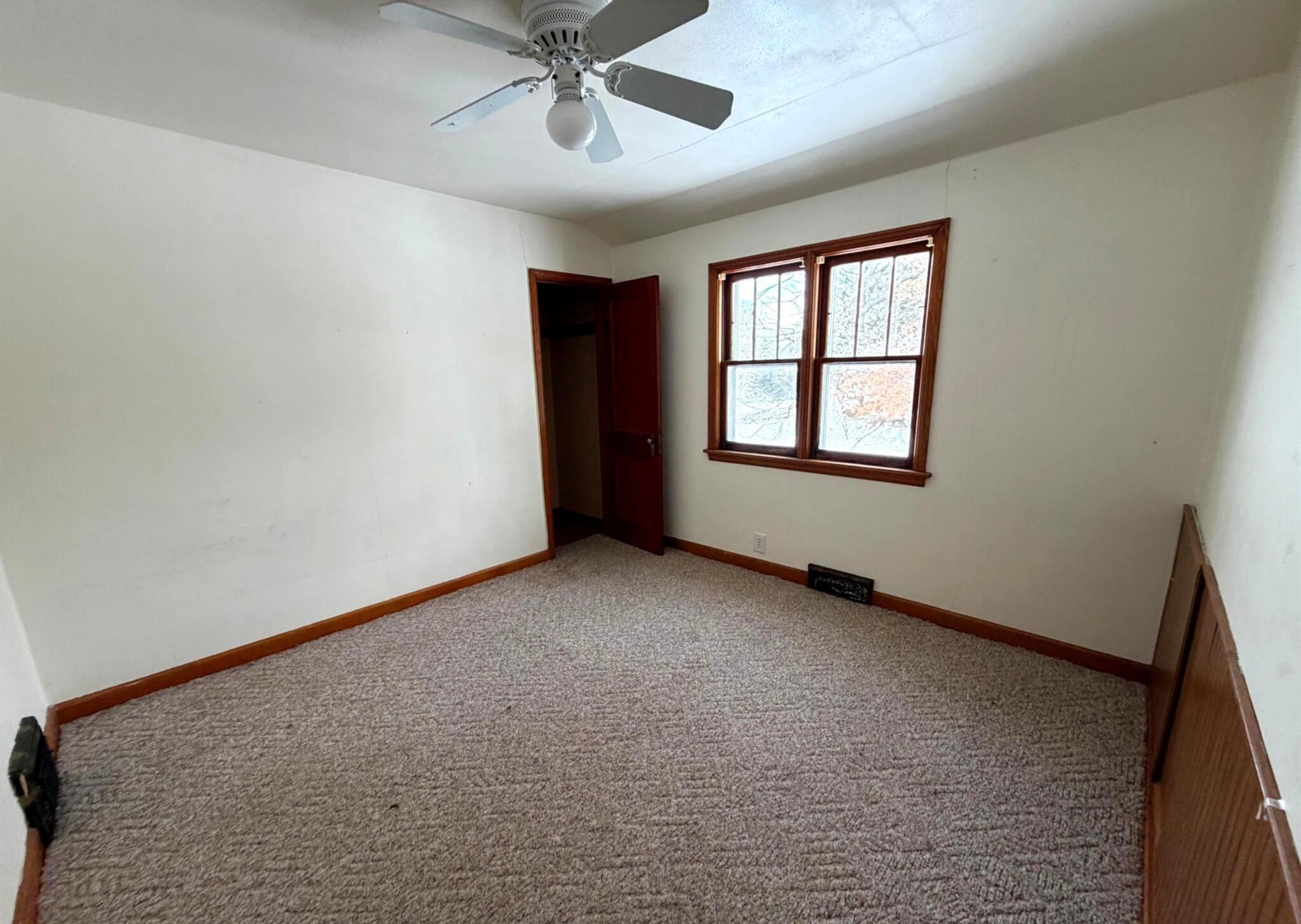 304 LINWOOD AVENUE, PARK RIDGE, Wisconsin 54481, 4 Bedrooms Bedrooms, ,2 BathroomsBathrooms,Residential,For Sale,304 LINWOOD AVENUE,22600849