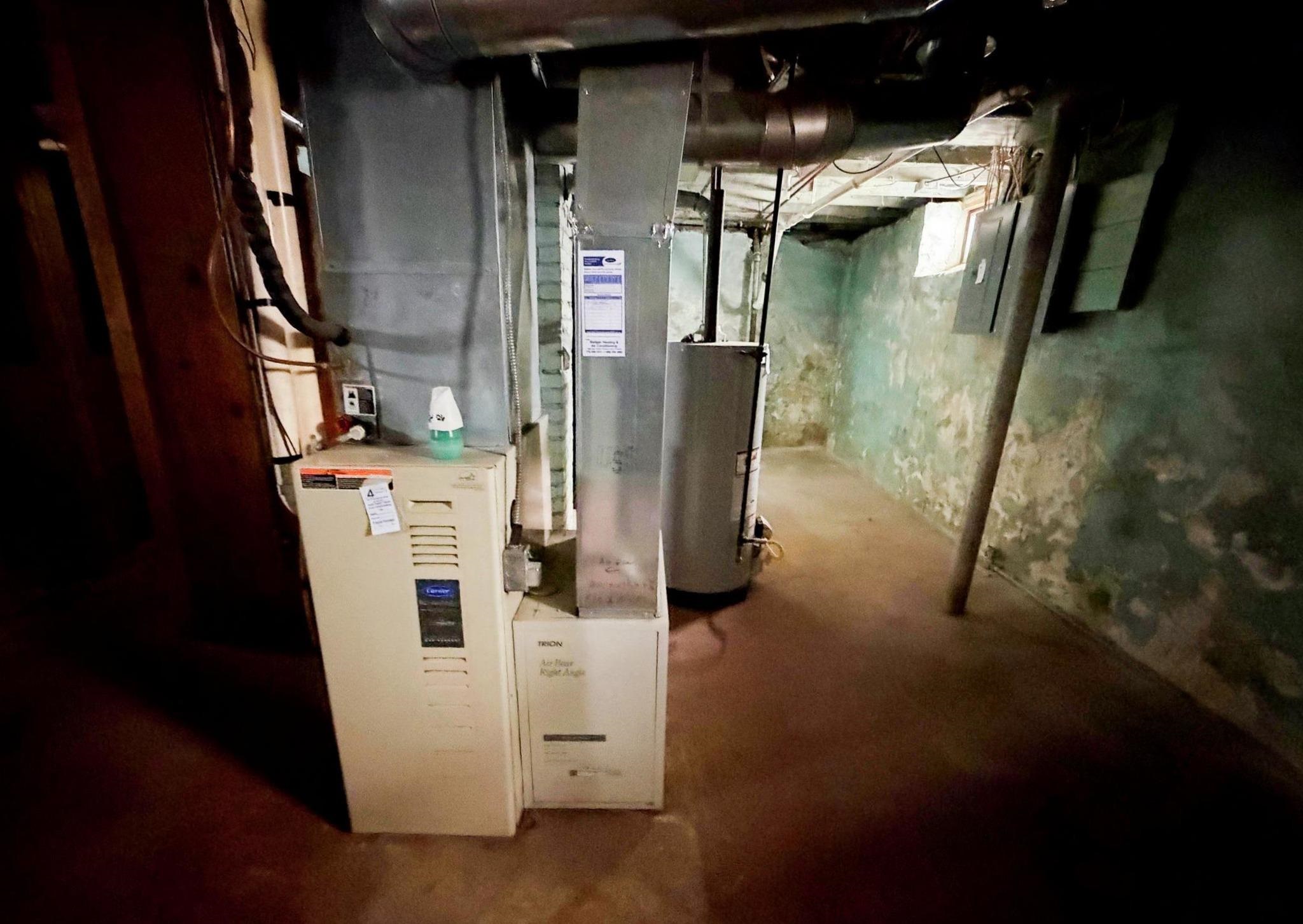 304 LINWOOD AVENUE, PARK RIDGE, Wisconsin 54481, 4 Bedrooms Bedrooms, ,2 BathroomsBathrooms,Residential,For Sale,304 LINWOOD AVENUE,22600849