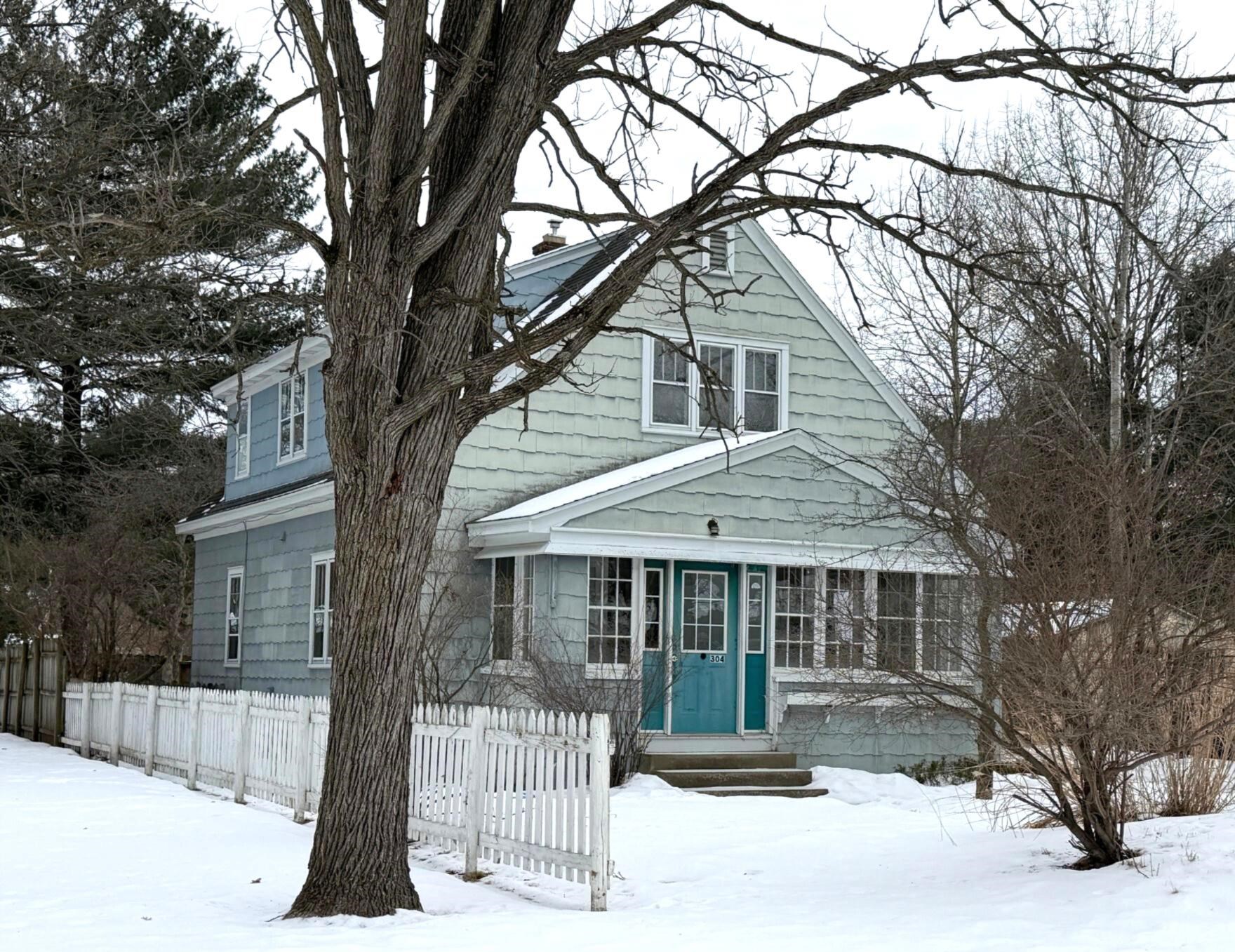 304 LINWOOD AVENUE, PARK RIDGE, Wisconsin 54481, 4 Bedrooms Bedrooms, ,2 BathroomsBathrooms,Residential,For Sale,304 LINWOOD AVENUE,22600849