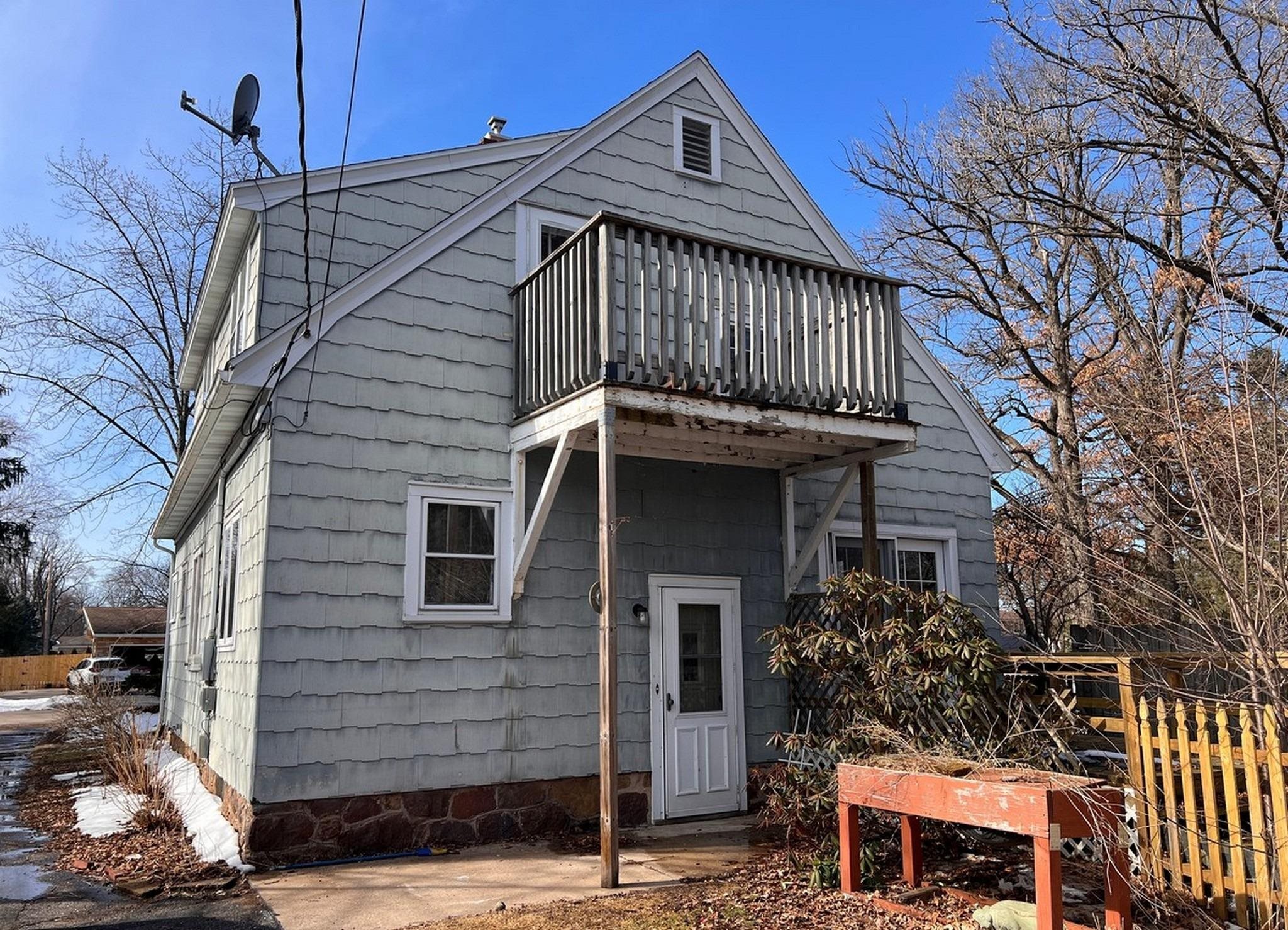 304 LINWOOD AVENUE, PARK RIDGE, Wisconsin 54481, 4 Bedrooms Bedrooms, ,2 BathroomsBathrooms,Residential,For Sale,304 LINWOOD AVENUE,22600849