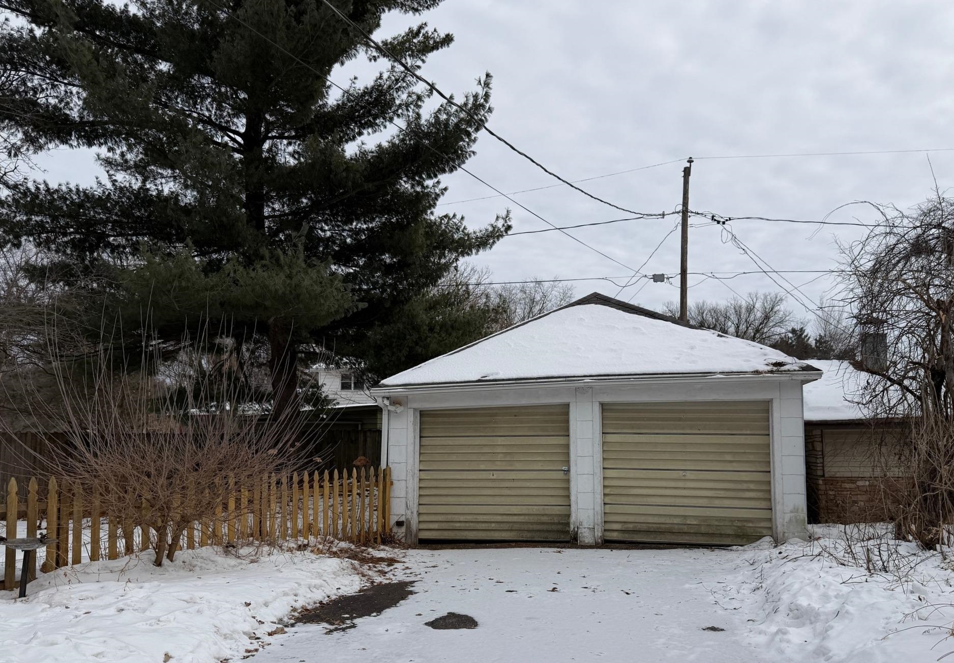 304 LINWOOD AVENUE, PARK RIDGE, Wisconsin 54481, 4 Bedrooms Bedrooms, ,2 BathroomsBathrooms,Residential,For Sale,304 LINWOOD AVENUE,22600849