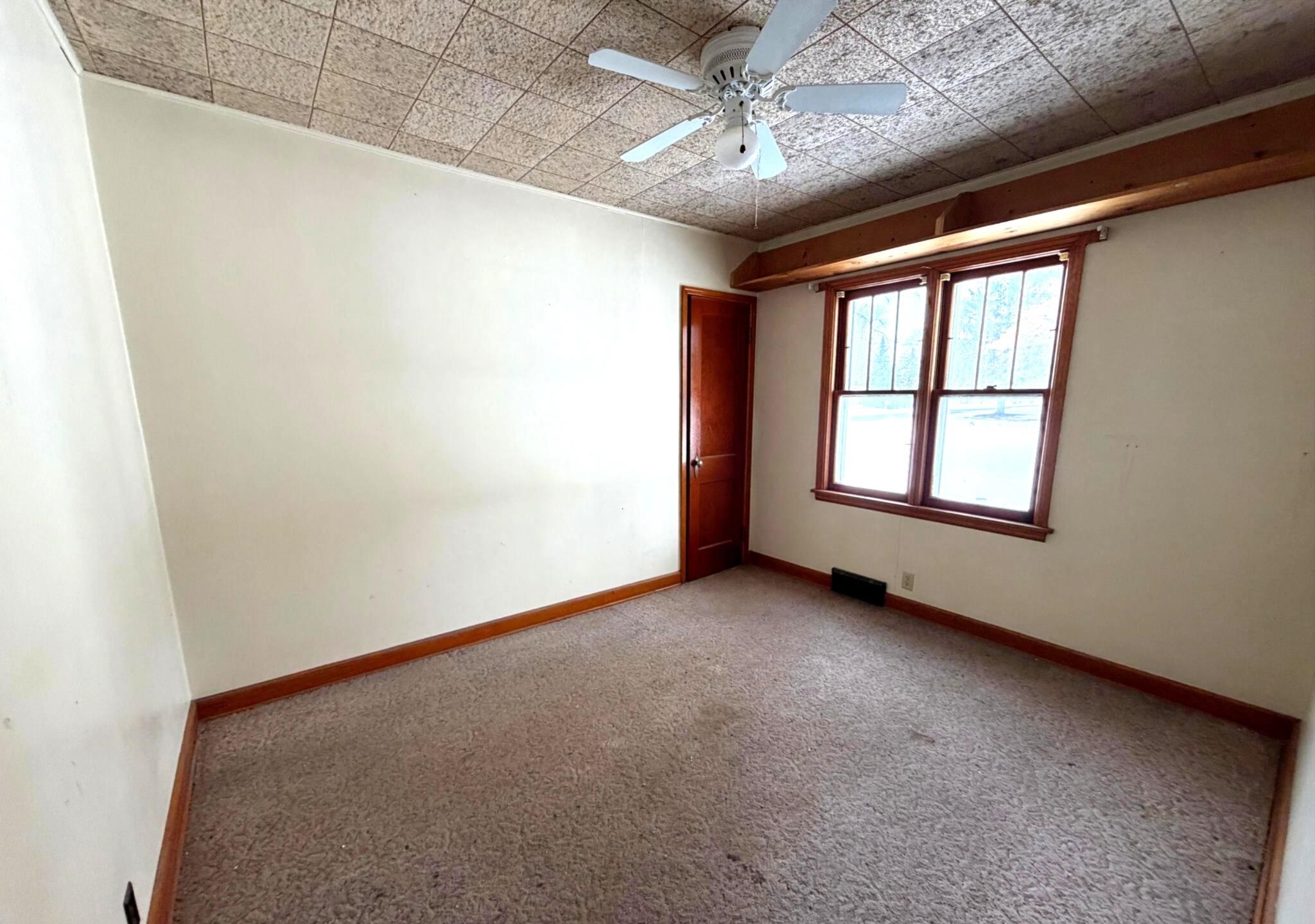 304 LINWOOD AVENUE, PARK RIDGE, Wisconsin 54481, 4 Bedrooms Bedrooms, ,2 BathroomsBathrooms,Residential,For Sale,304 LINWOOD AVENUE,22600849