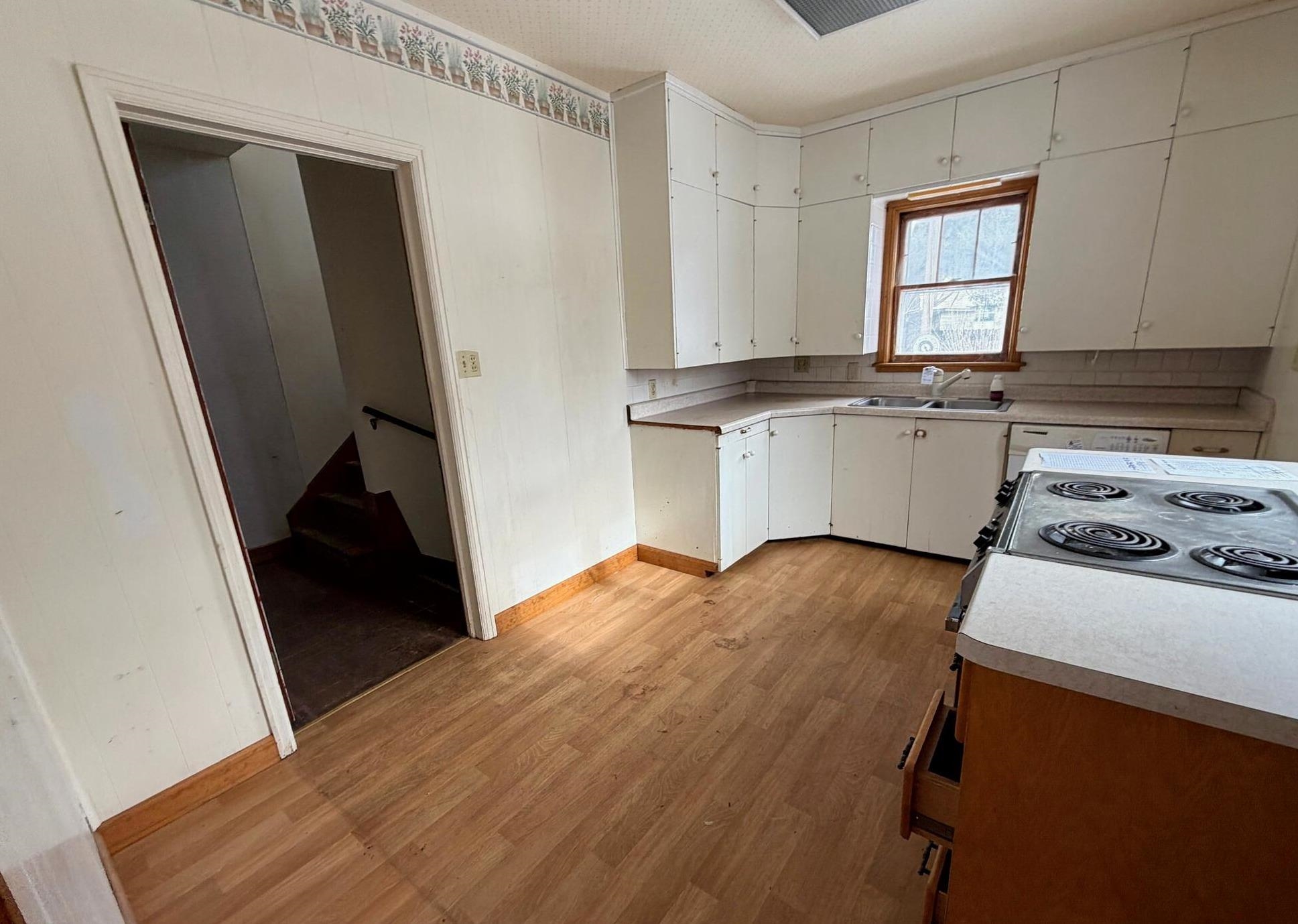 304 LINWOOD AVENUE, PARK RIDGE, Wisconsin 54481, 4 Bedrooms Bedrooms, ,2 BathroomsBathrooms,Residential,For Sale,304 LINWOOD AVENUE,22600849