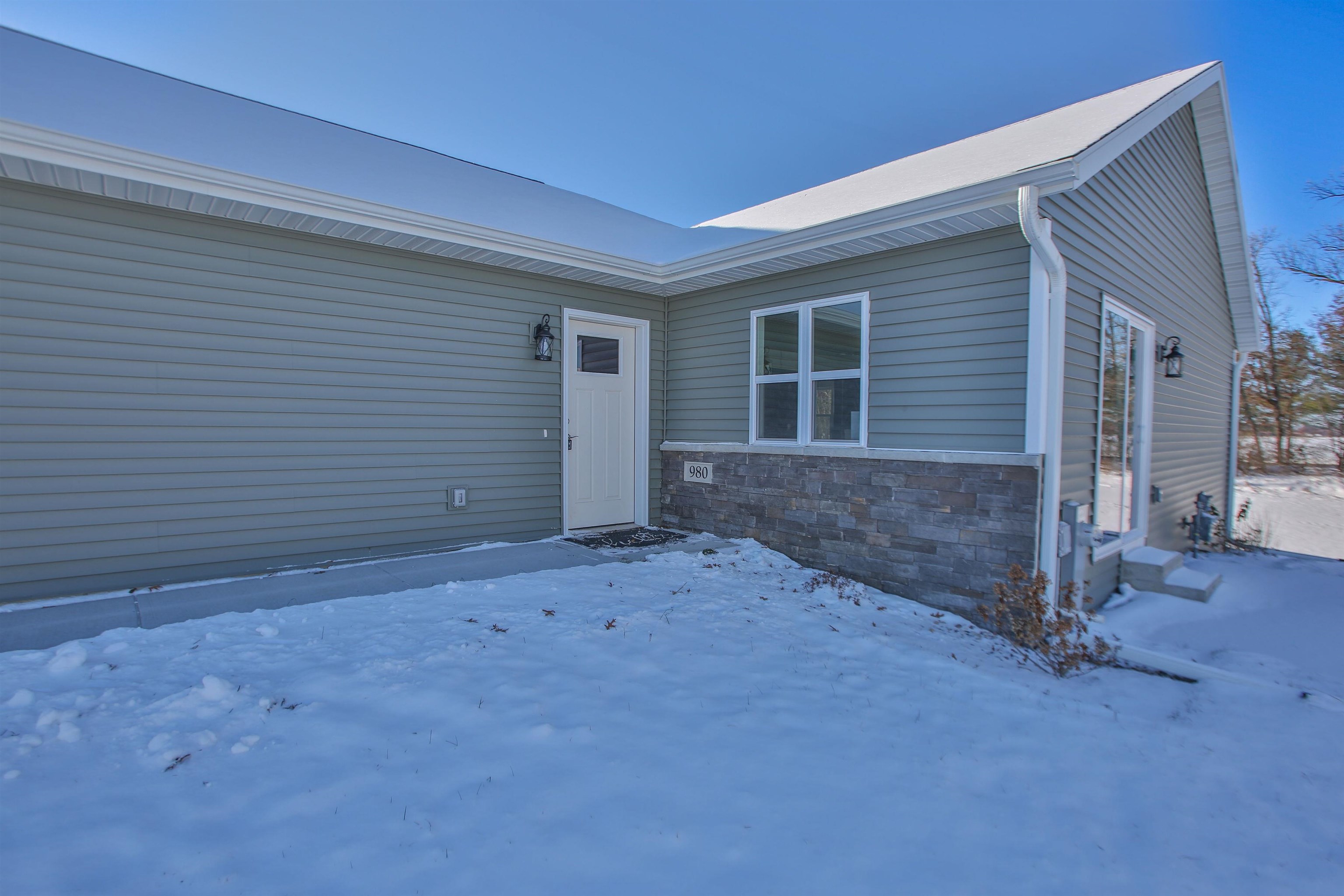 980 MORNING STAR LANE, Plover, Wisconsin 54467, 2 Bedrooms Bedrooms, ,1 BathroomBathrooms,Residential,For Sale,980 MORNING STAR LANE,22600856