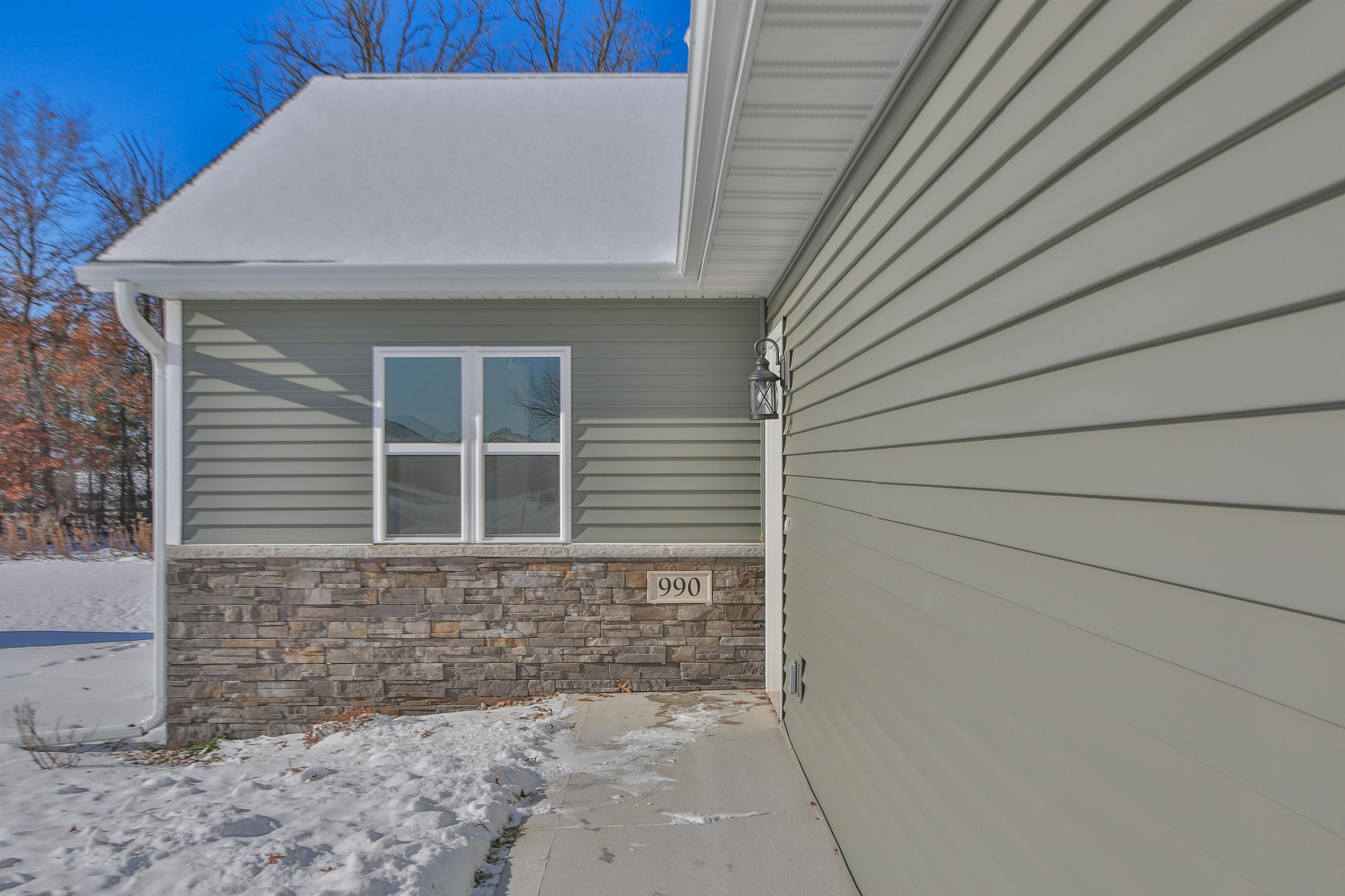 990 MORNING STAR LANE, Plover, Wisconsin 54467, 1 Bedroom Bedrooms, ,1 BathroomBathrooms,Residential,For Sale,990 MORNING STAR LANE,22600858