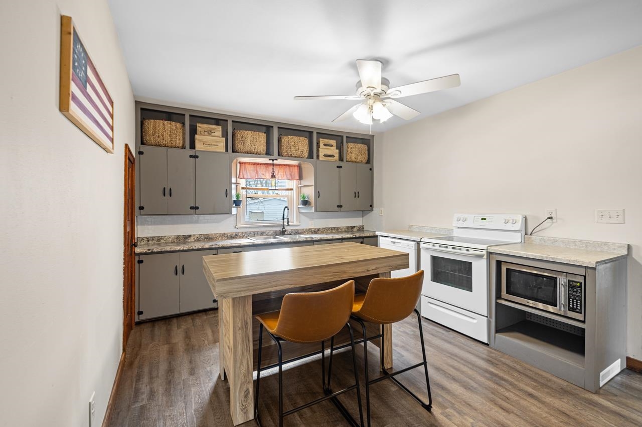 232460 VILAS STREET, Athens, Wisconsin 54411, 5 Bedrooms Bedrooms, ,2 BathroomsBathrooms,Residential,For Sale,232460 VILAS STREET,22600860