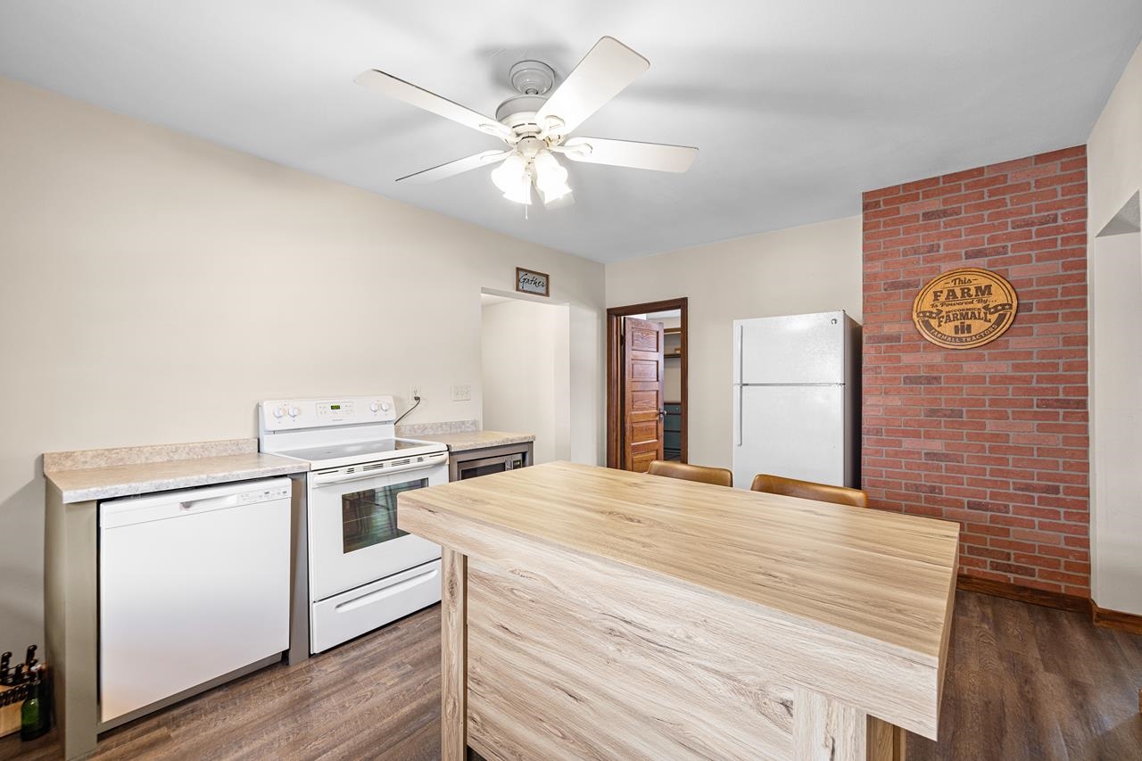 232460 VILAS STREET, Athens, Wisconsin 54411, 5 Bedrooms Bedrooms, ,2 BathroomsBathrooms,Residential,For Sale,232460 VILAS STREET,22600860