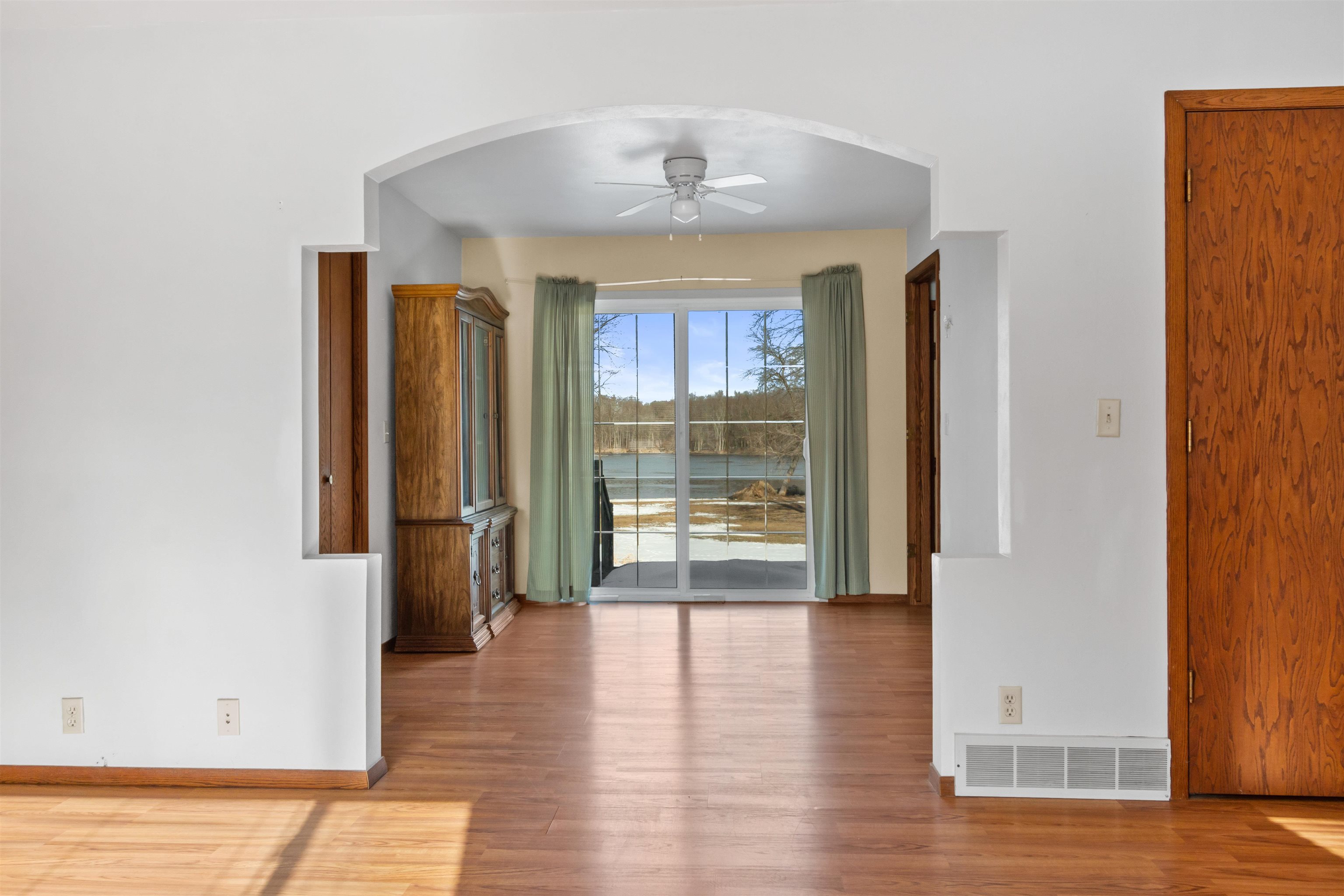 610 S BIRON DRIVE, Wisconsin Rapids, Wisconsin 54494, 2 Bedrooms Bedrooms, ,2 BathroomsBathrooms,Residential,For Sale,610 S BIRON DRIVE,22600864