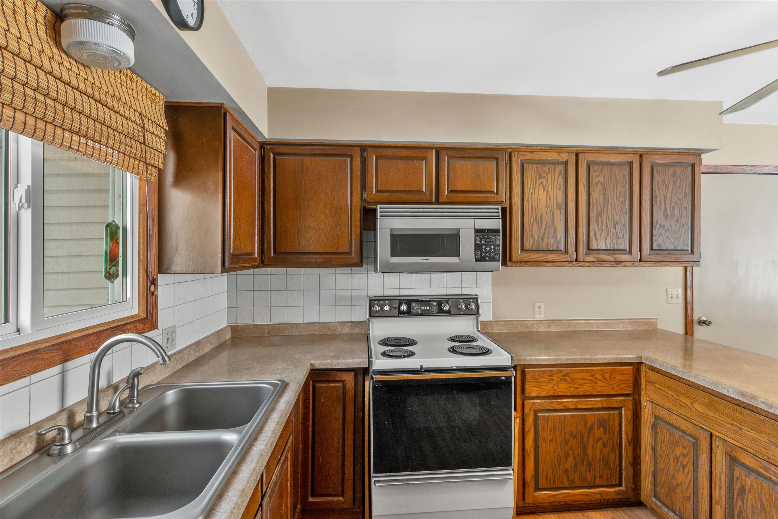 610 S BIRON DRIVE, Wisconsin Rapids, Wisconsin 54494, 2 Bedrooms Bedrooms, ,2 BathroomsBathrooms,Residential,For Sale,610 S BIRON DRIVE,22600864