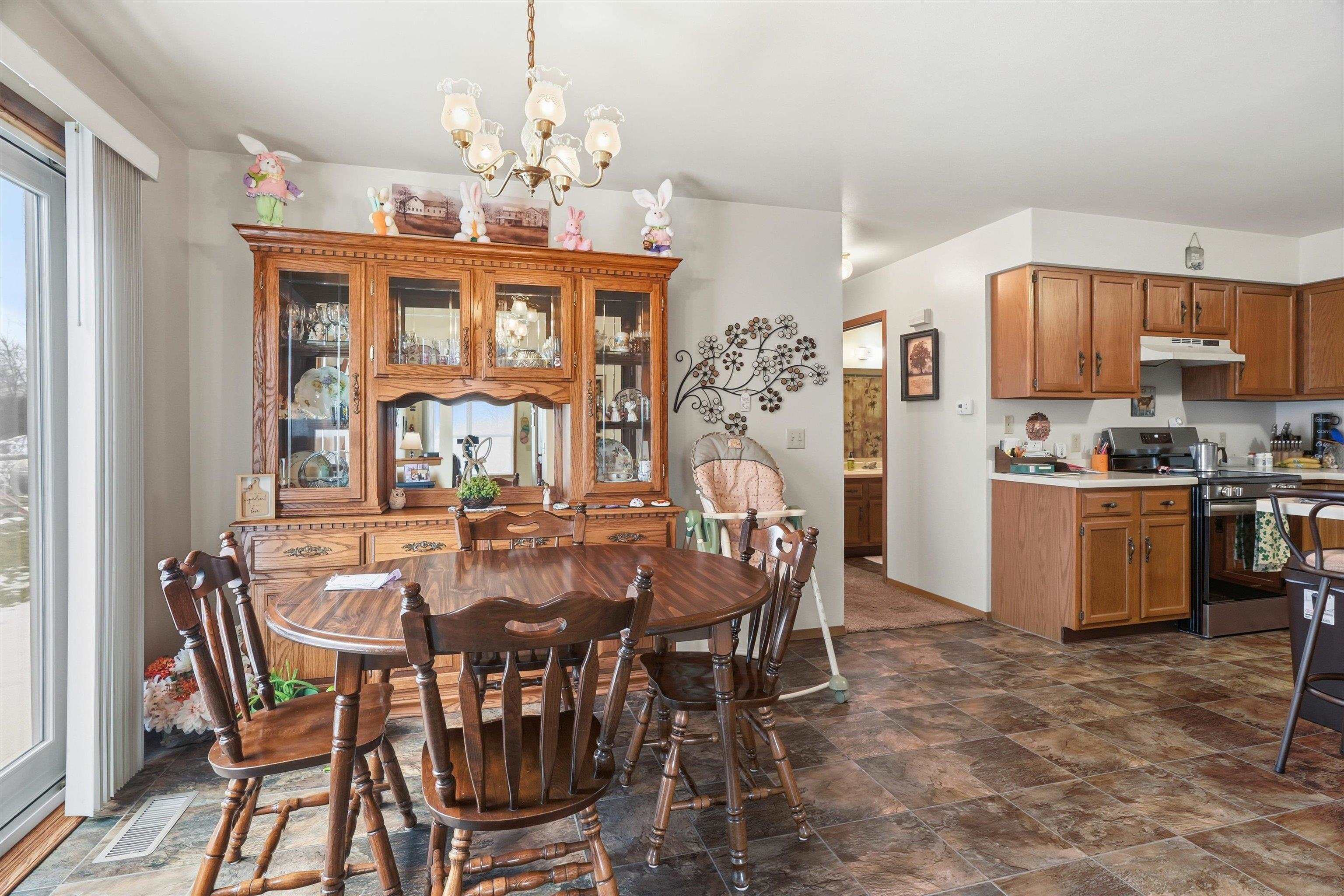 1304-1304a N HUME AVENUE, Marshfield, Wisconsin 54449, 2 Bedrooms Bedrooms, 5 Rooms Rooms,2 BathroomsBathrooms,Multi-family,For Sale,1304-1304a N HUME AVENUE,22600866