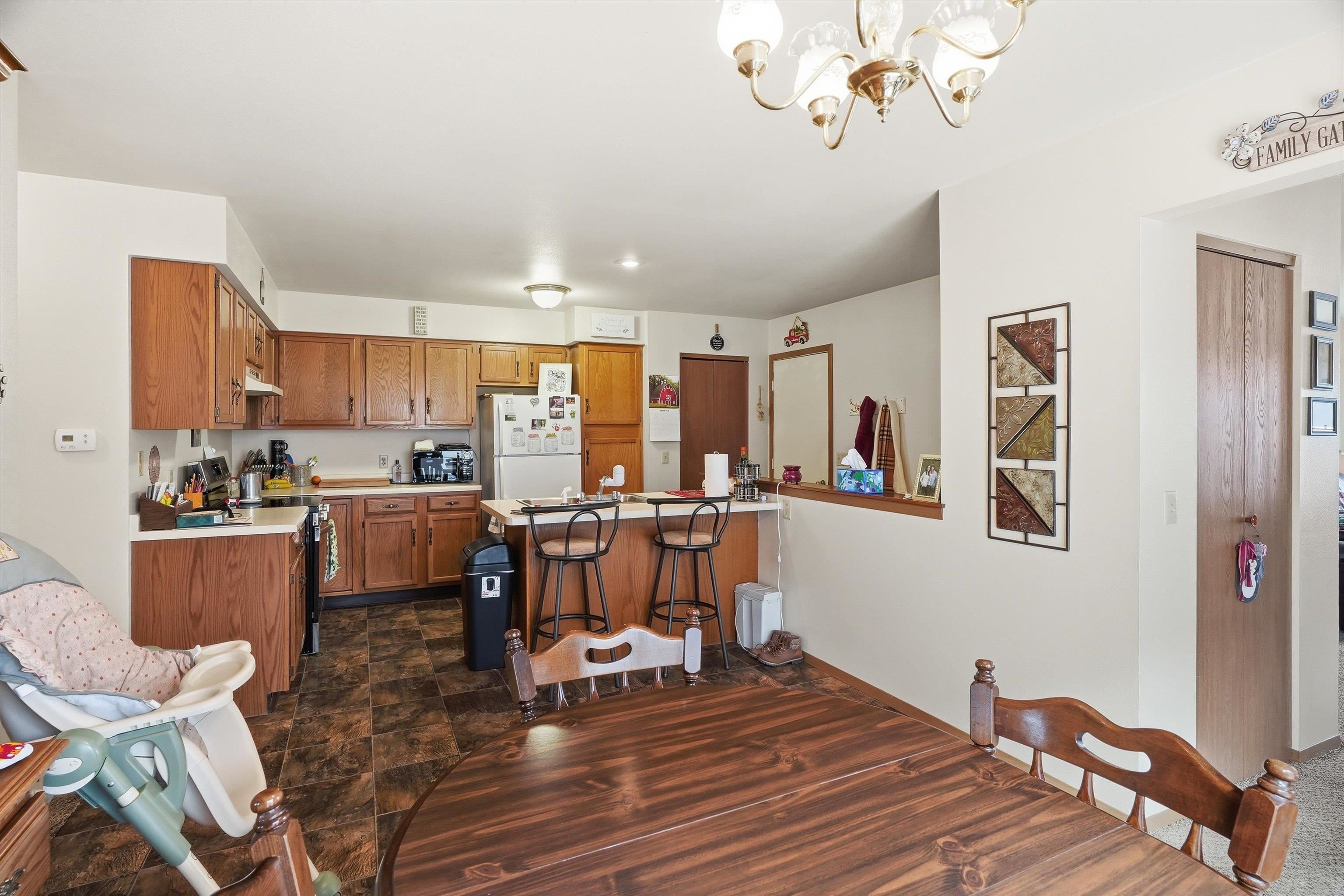 1304-1304a N HUME AVENUE, Marshfield, Wisconsin 54449, 2 Bedrooms Bedrooms, 5 Rooms Rooms,2 BathroomsBathrooms,Multi-family,For Sale,1304-1304a N HUME AVENUE,22600866