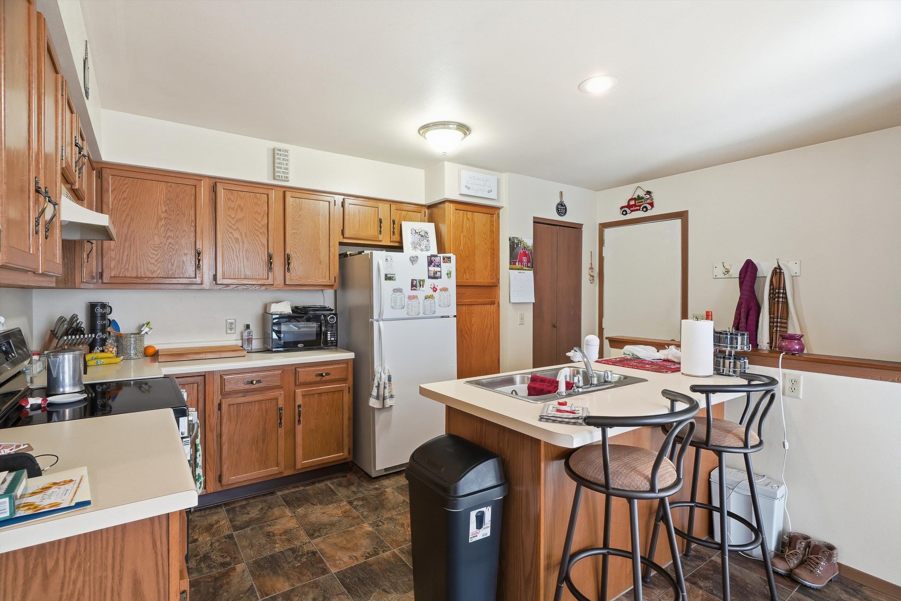 1304-1304a N HUME AVENUE, Marshfield, Wisconsin 54449, 2 Bedrooms Bedrooms, 5 Rooms Rooms,2 BathroomsBathrooms,Multi-family,For Sale,1304-1304a N HUME AVENUE,22600866