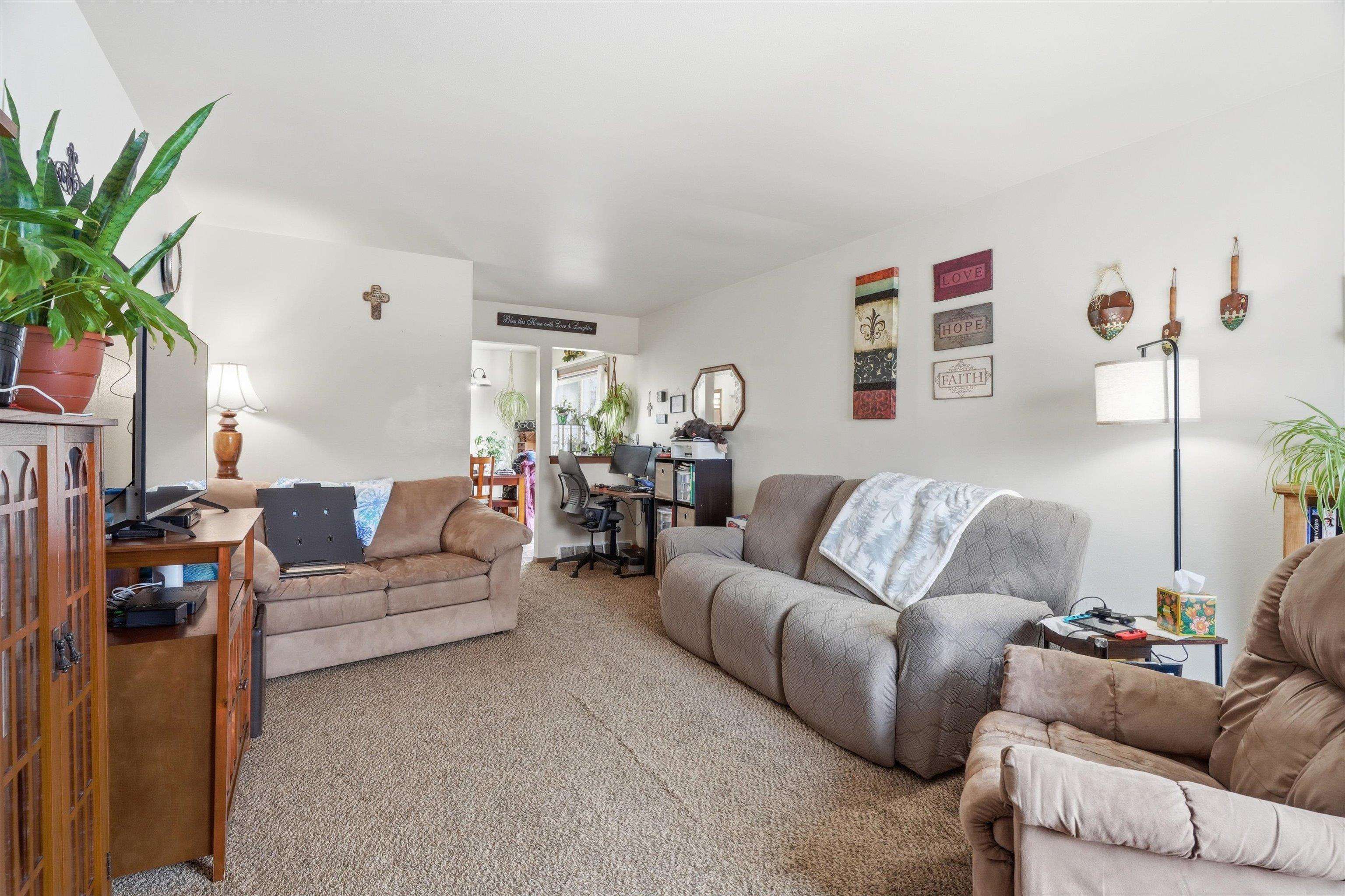 1304-1304a N HUME AVENUE, Marshfield, Wisconsin 54449, 2 Bedrooms Bedrooms, 5 Rooms Rooms,2 BathroomsBathrooms,Multi-family,For Sale,1304-1304a N HUME AVENUE,22600866