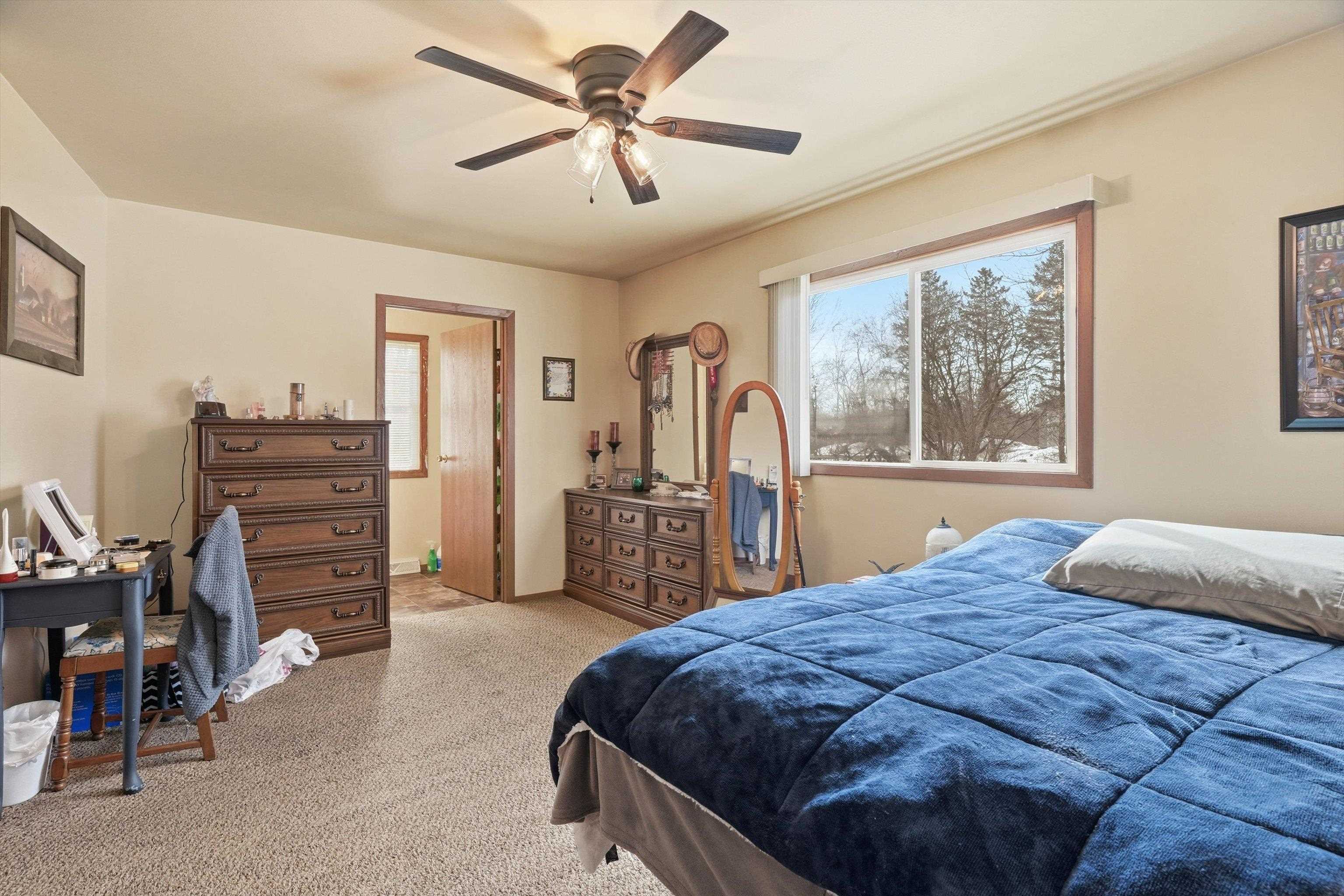 1304-1304a N HUME AVENUE, Marshfield, Wisconsin 54449, 2 Bedrooms Bedrooms, 5 Rooms Rooms,2 BathroomsBathrooms,Multi-family,For Sale,1304-1304a N HUME AVENUE,22600866