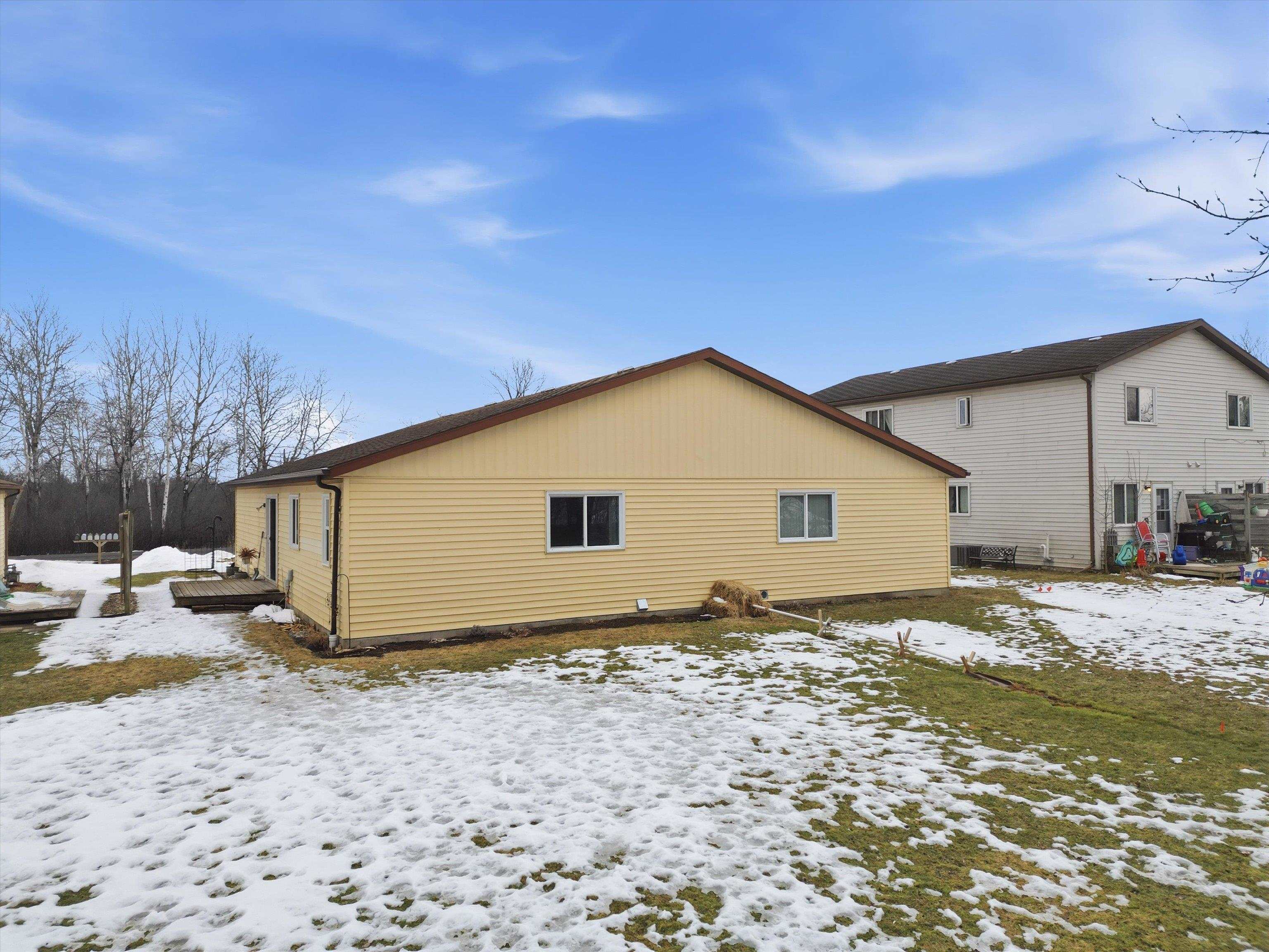 1304-1304a N HUME AVENUE, Marshfield, Wisconsin 54449, 2 Bedrooms Bedrooms, 5 Rooms Rooms,2 BathroomsBathrooms,Multi-family,For Sale,1304-1304a N HUME AVENUE,22600866