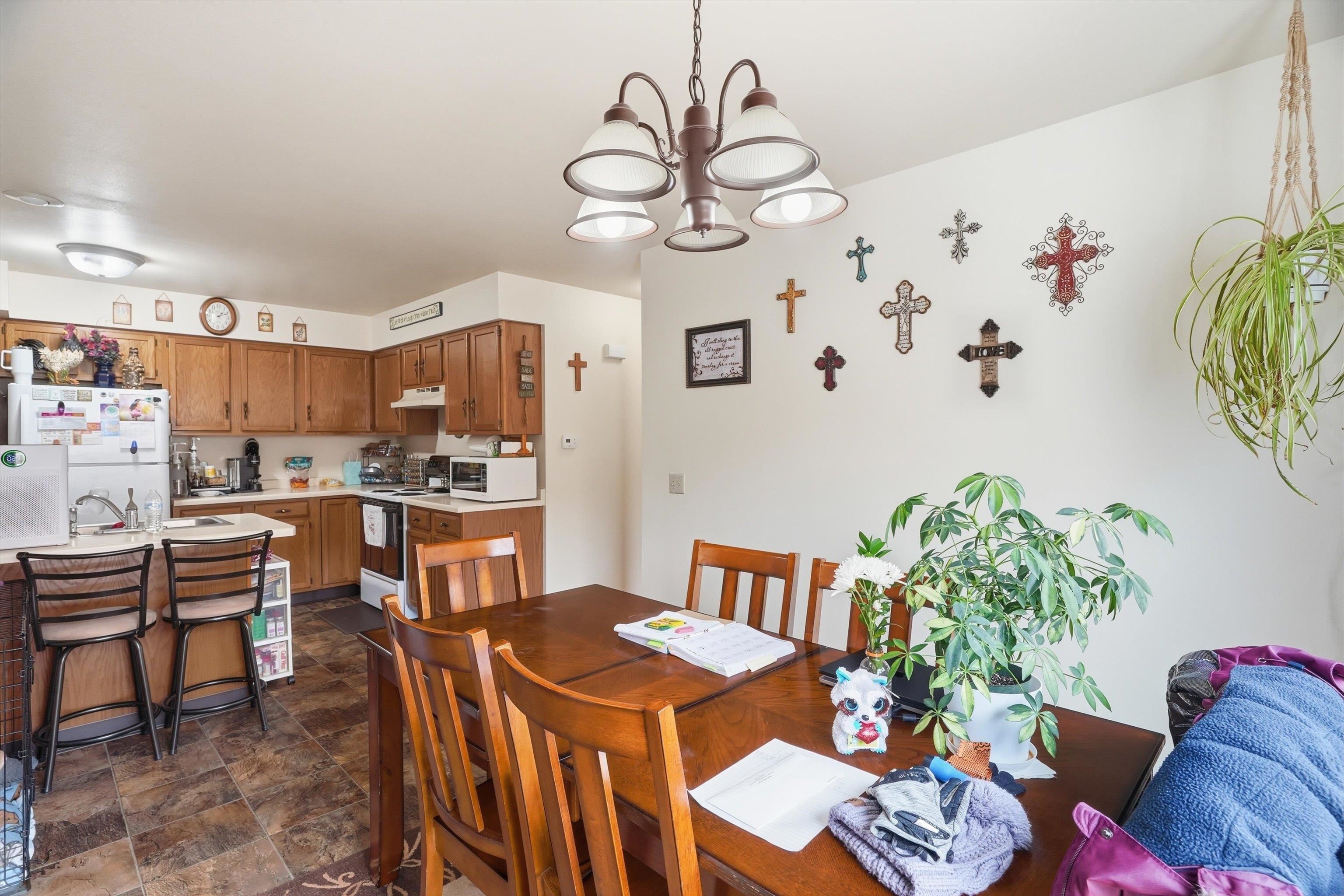 1304-1304a N HUME AVENUE, Marshfield, Wisconsin 54449, 2 Bedrooms Bedrooms, 5 Rooms Rooms,2 BathroomsBathrooms,Multi-family,For Sale,1304-1304a N HUME AVENUE,22600866