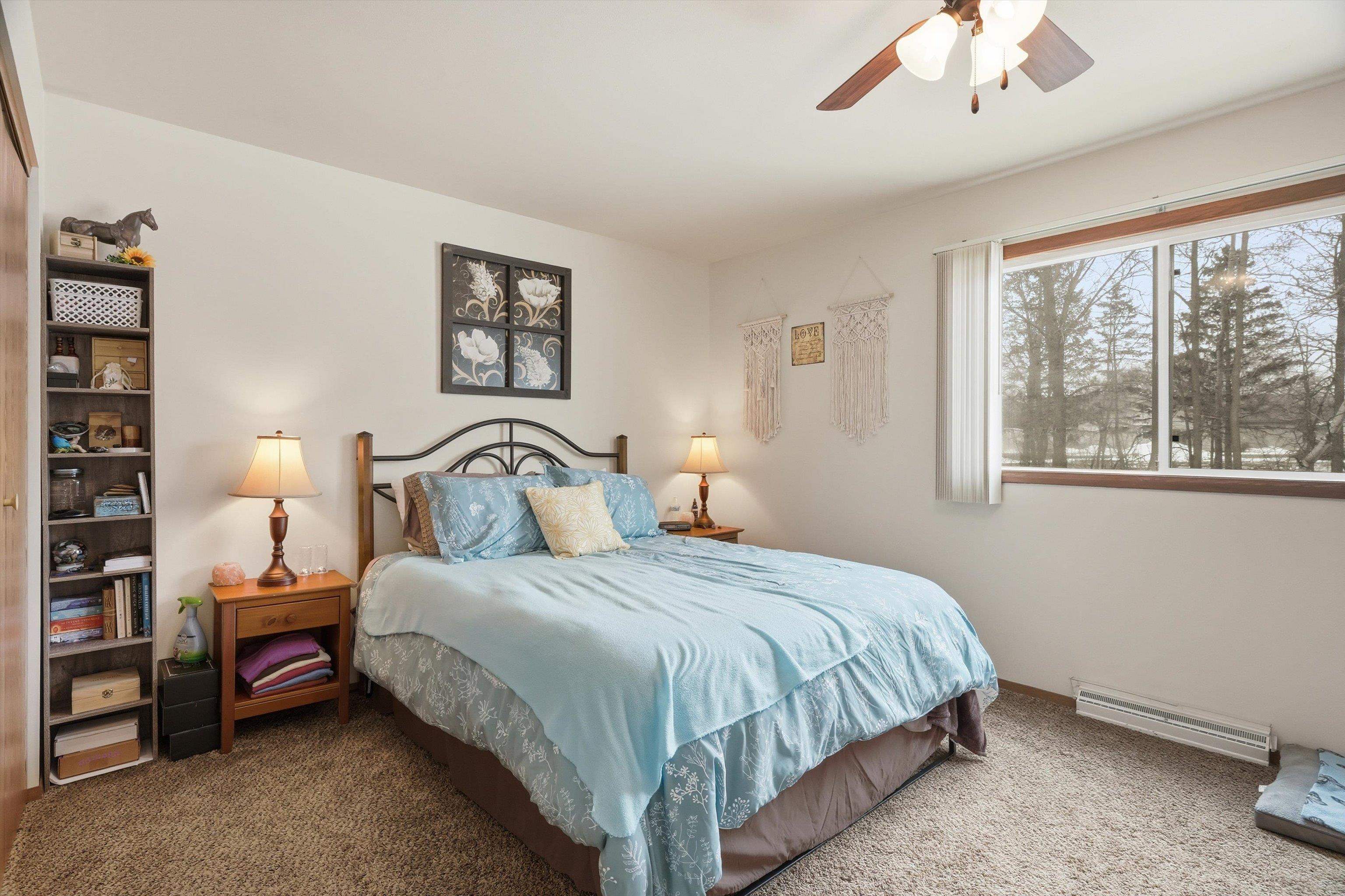 1304-1304a N HUME AVENUE, Marshfield, Wisconsin 54449, 2 Bedrooms Bedrooms, 5 Rooms Rooms,2 BathroomsBathrooms,Multi-family,For Sale,1304-1304a N HUME AVENUE,22600866