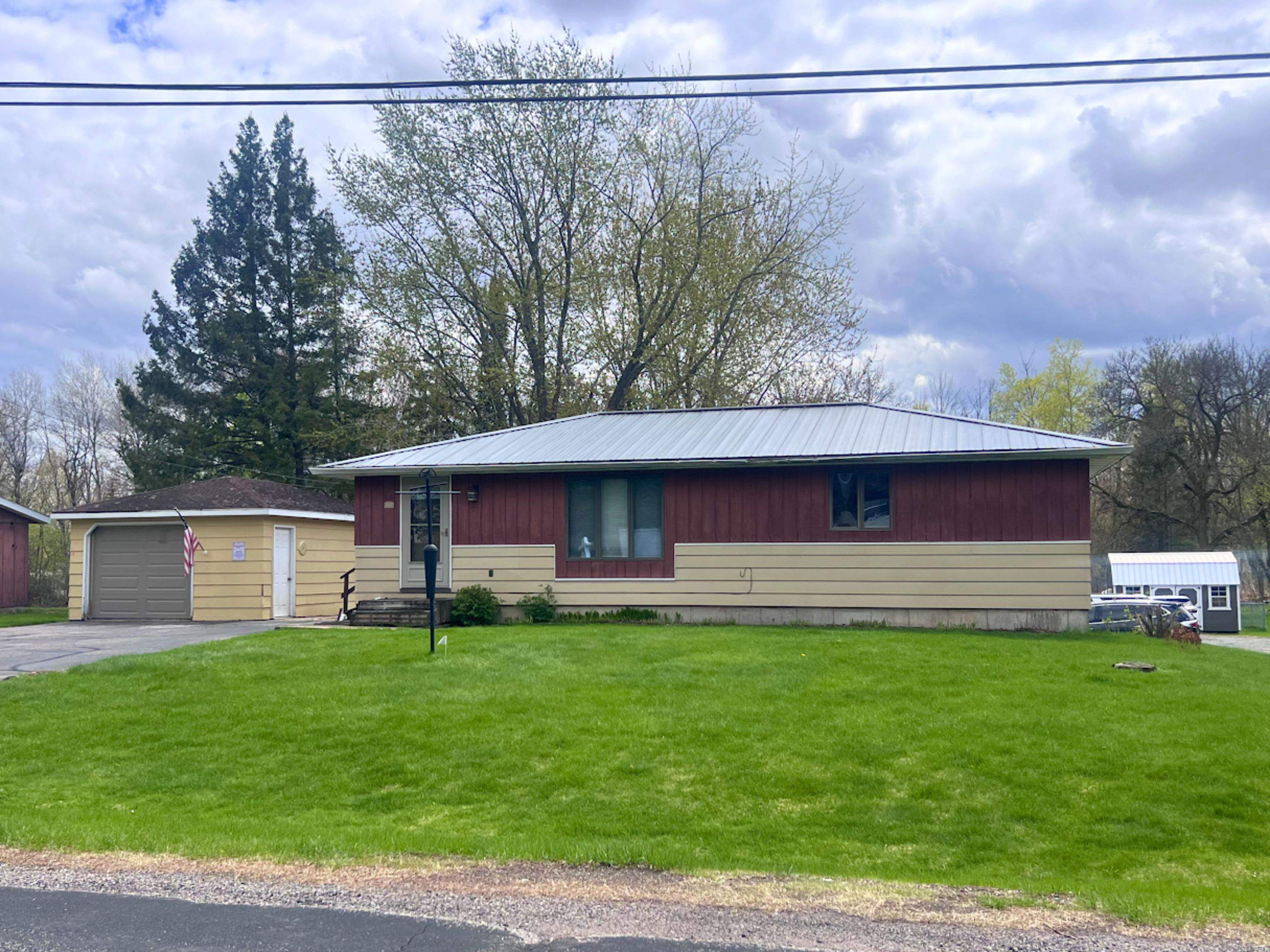806-808 E VILAS STREET, Marshfield, Wisconsin 54449, 2 Bedrooms Bedrooms, ,1 BathroomBathrooms,Multi-family,For Sale,806-808 E VILAS STREET,22600870