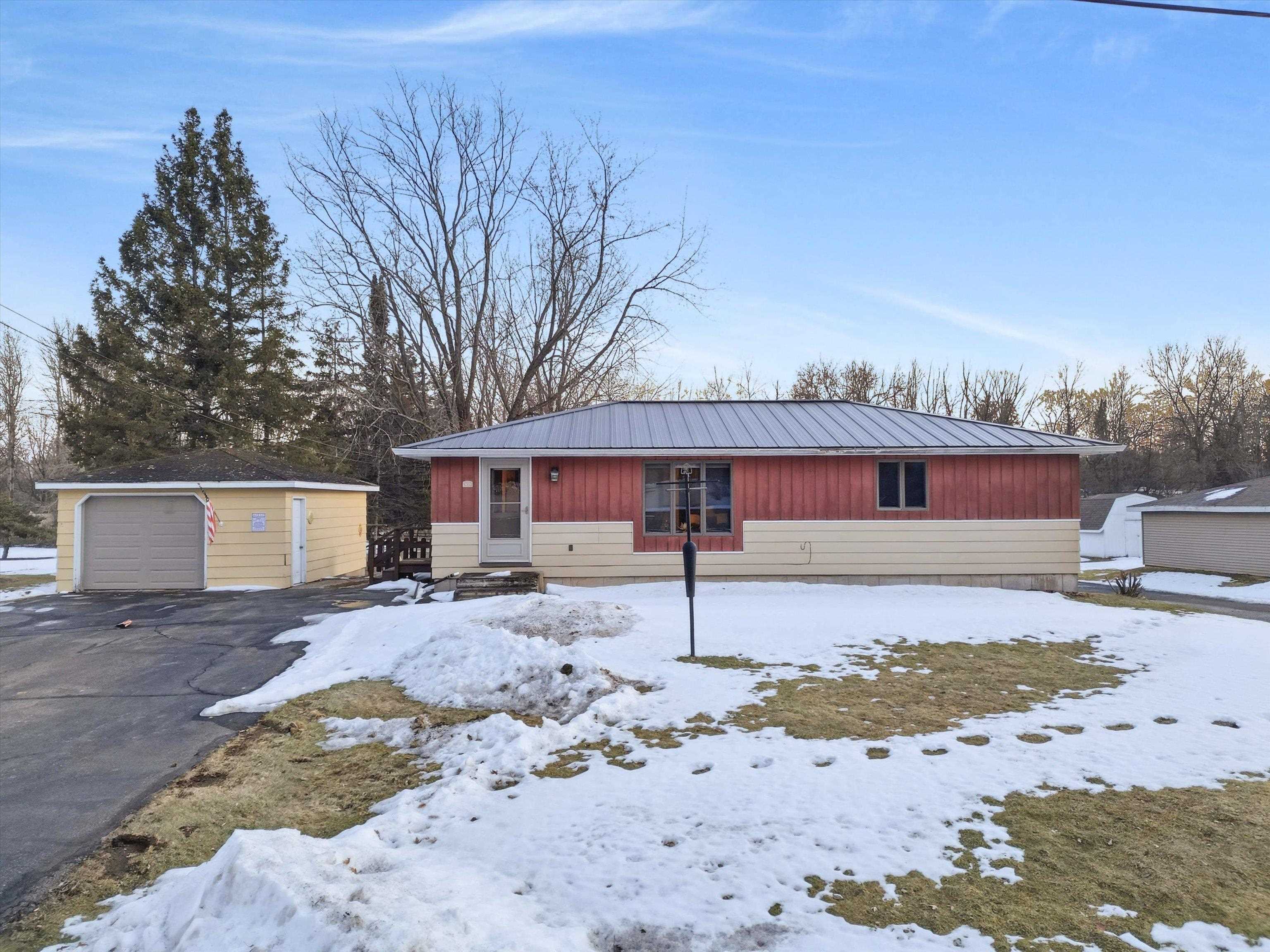 806-808 E VILAS STREET, Marshfield, Wisconsin 54449, 2 Bedrooms Bedrooms, ,1 BathroomBathrooms,Multi-family,For Sale,806-808 E VILAS STREET,22600870