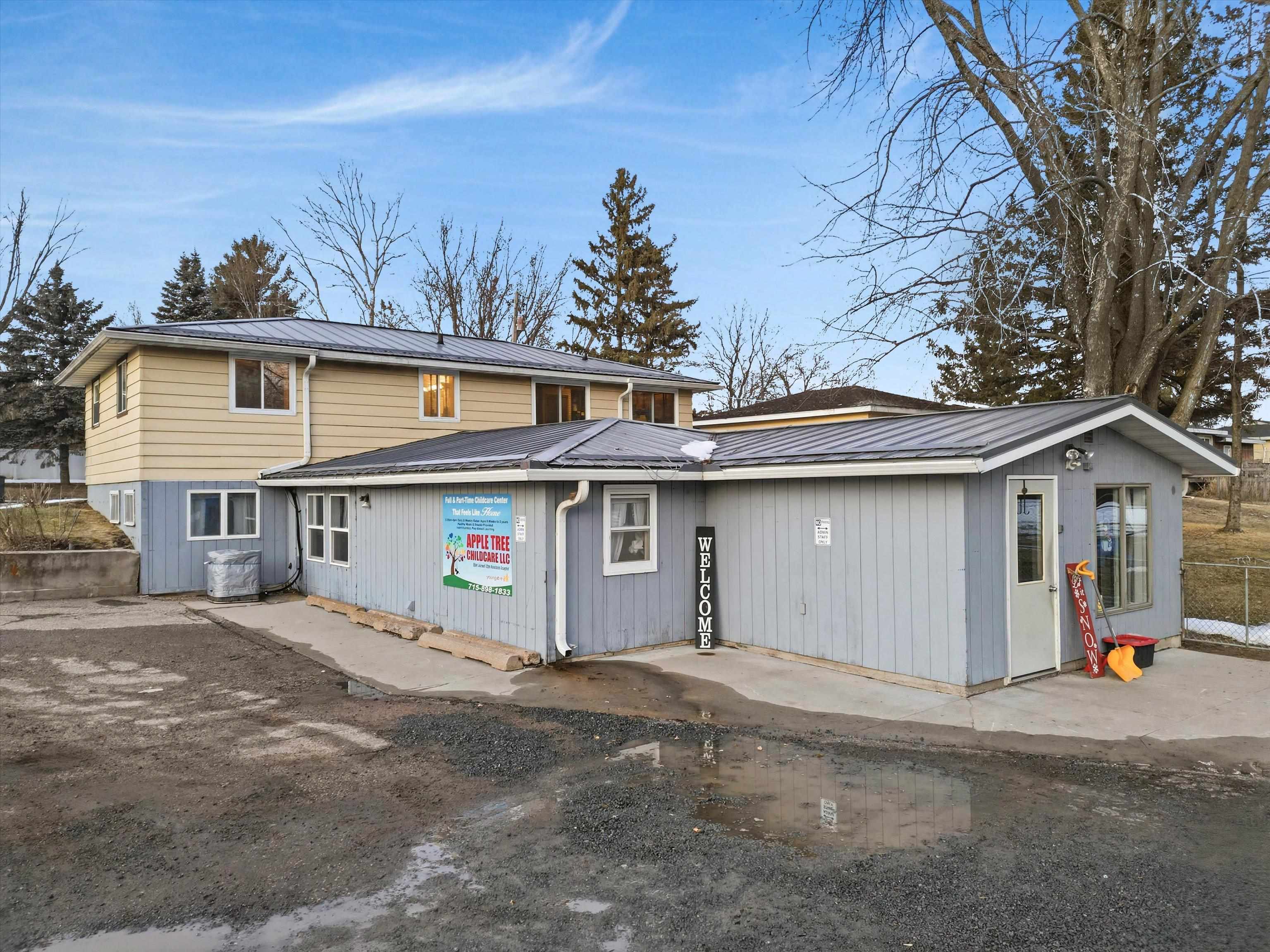 806-808 E VILAS STREET, Marshfield, Wisconsin 54449, 2 Bedrooms Bedrooms, ,1 BathroomBathrooms,Multi-family,For Sale,806-808 E VILAS STREET,22600870