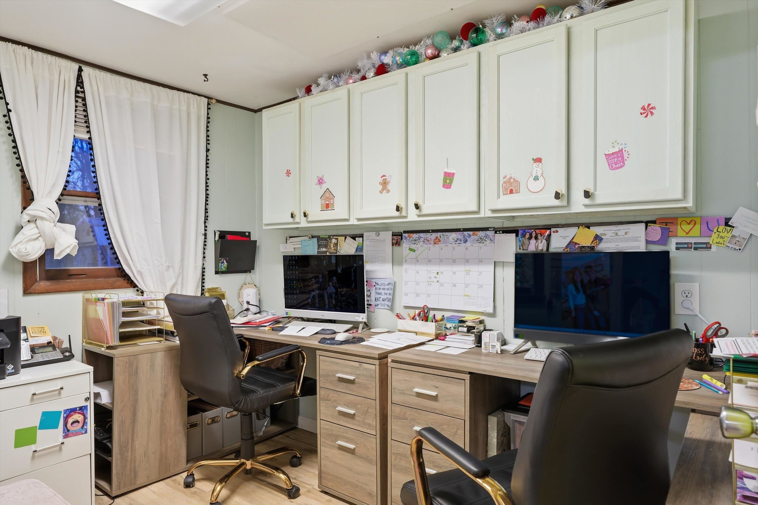 806-808 E VILAS STREET, Marshfield, Wisconsin 54449, 2 Bedrooms Bedrooms, ,1 BathroomBathrooms,Multi-family,For Sale,806-808 E VILAS STREET,22600870