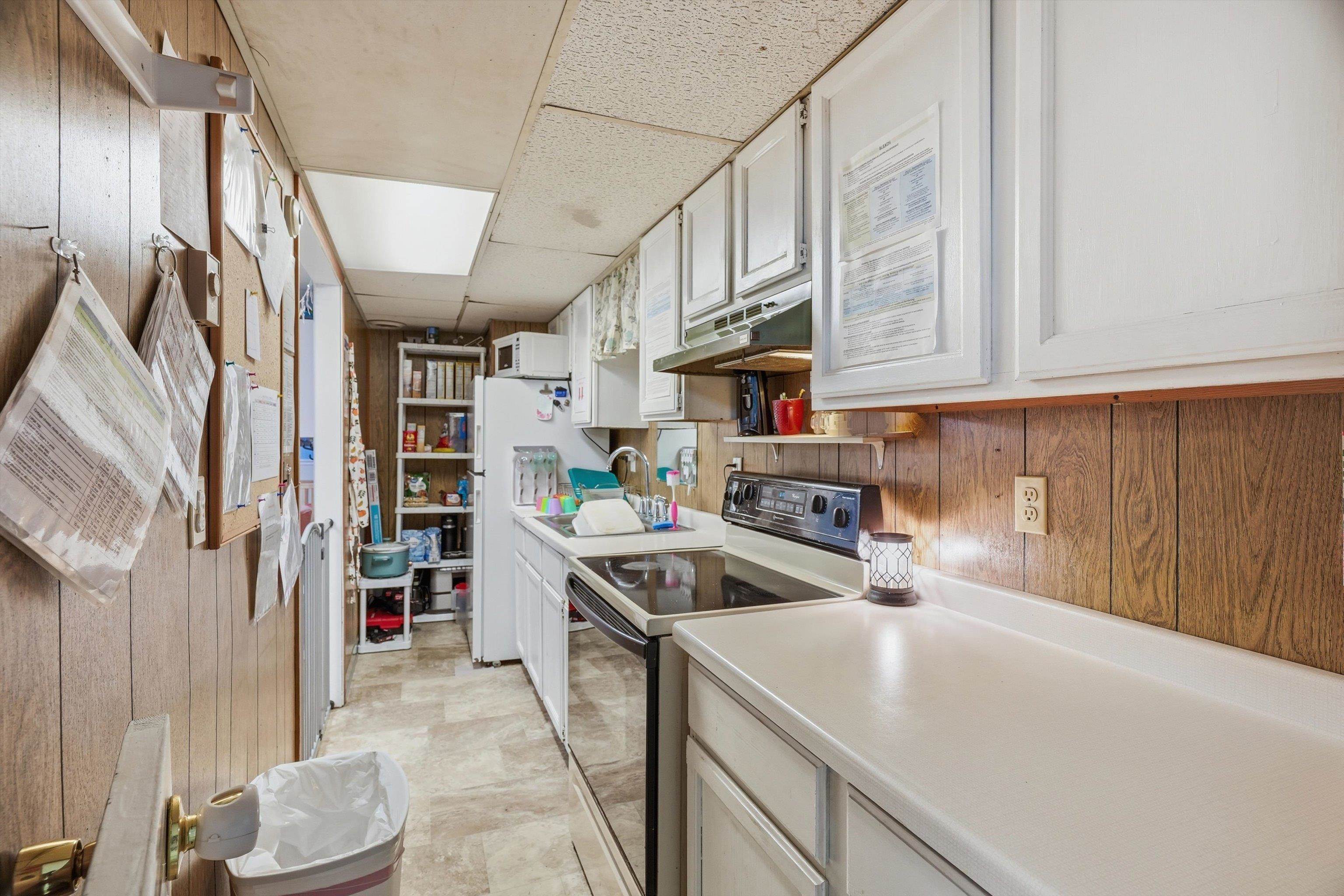 806-808 E VILAS STREET, Marshfield, Wisconsin 54449, 2 Bedrooms Bedrooms, ,1 BathroomBathrooms,Multi-family,For Sale,806-808 E VILAS STREET,22600870