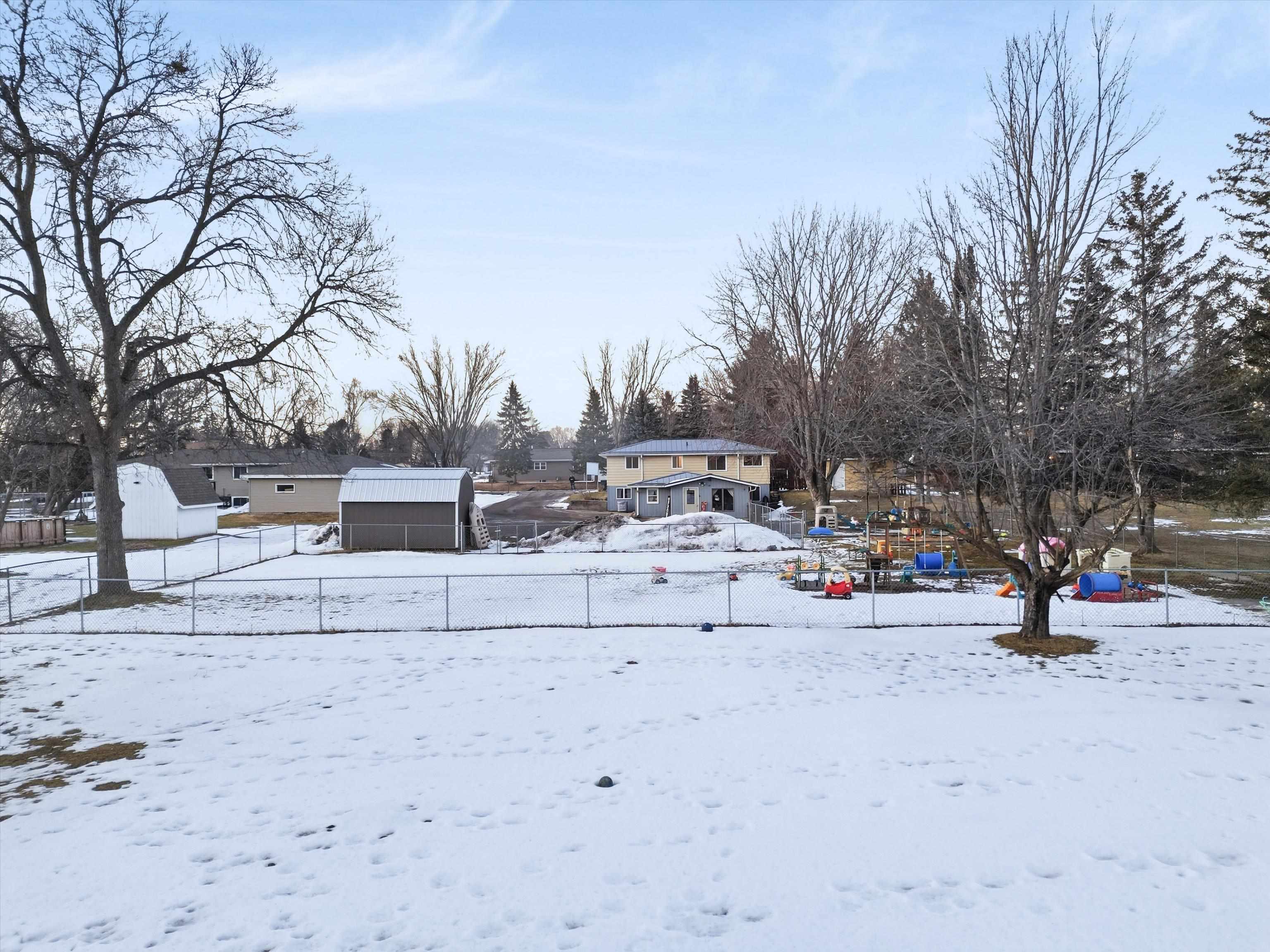 806-808 E VILAS STREET, Marshfield, Wisconsin 54449, 2 Bedrooms Bedrooms, ,1 BathroomBathrooms,Multi-family,For Sale,806-808 E VILAS STREET,22600870