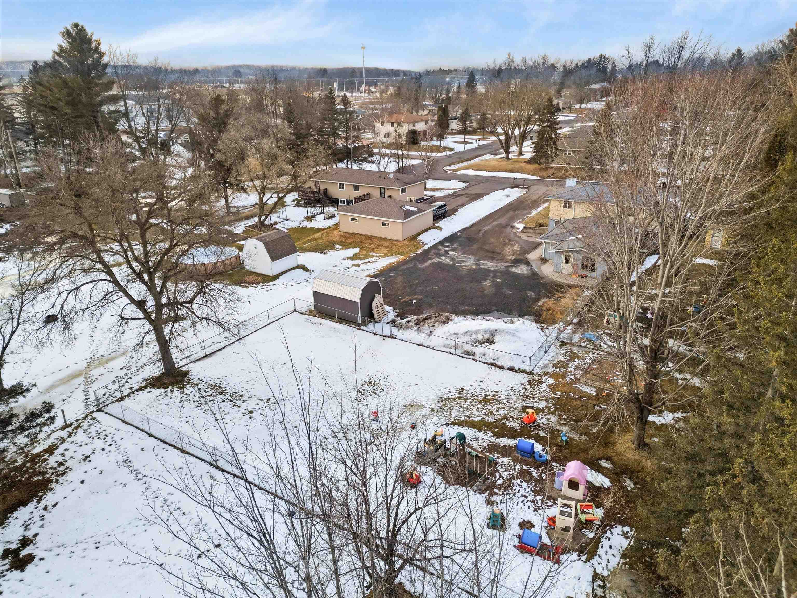 806-808 E VILAS STREET, Marshfield, Wisconsin 54449, 2 Bedrooms Bedrooms, ,1 BathroomBathrooms,Multi-family,For Sale,806-808 E VILAS STREET,22600870